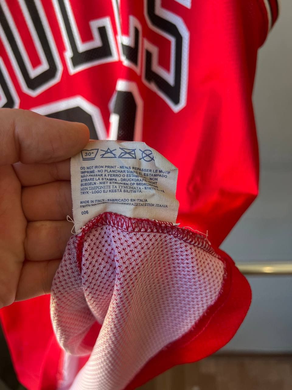NBA NBA CHICAGO BULLS #33 PIPPEN 90’S BASKETBALL JERSEY RARE M Size US M / EU 48-50 / 2 - 15 Thumbnail