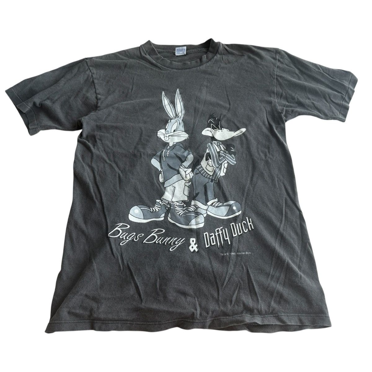 Vintage VINTAGE 90s Daffy Duck & Bugs Bunny 1996 Tee Size US M / EU 48-50 / 2 - 1 Thumbnail