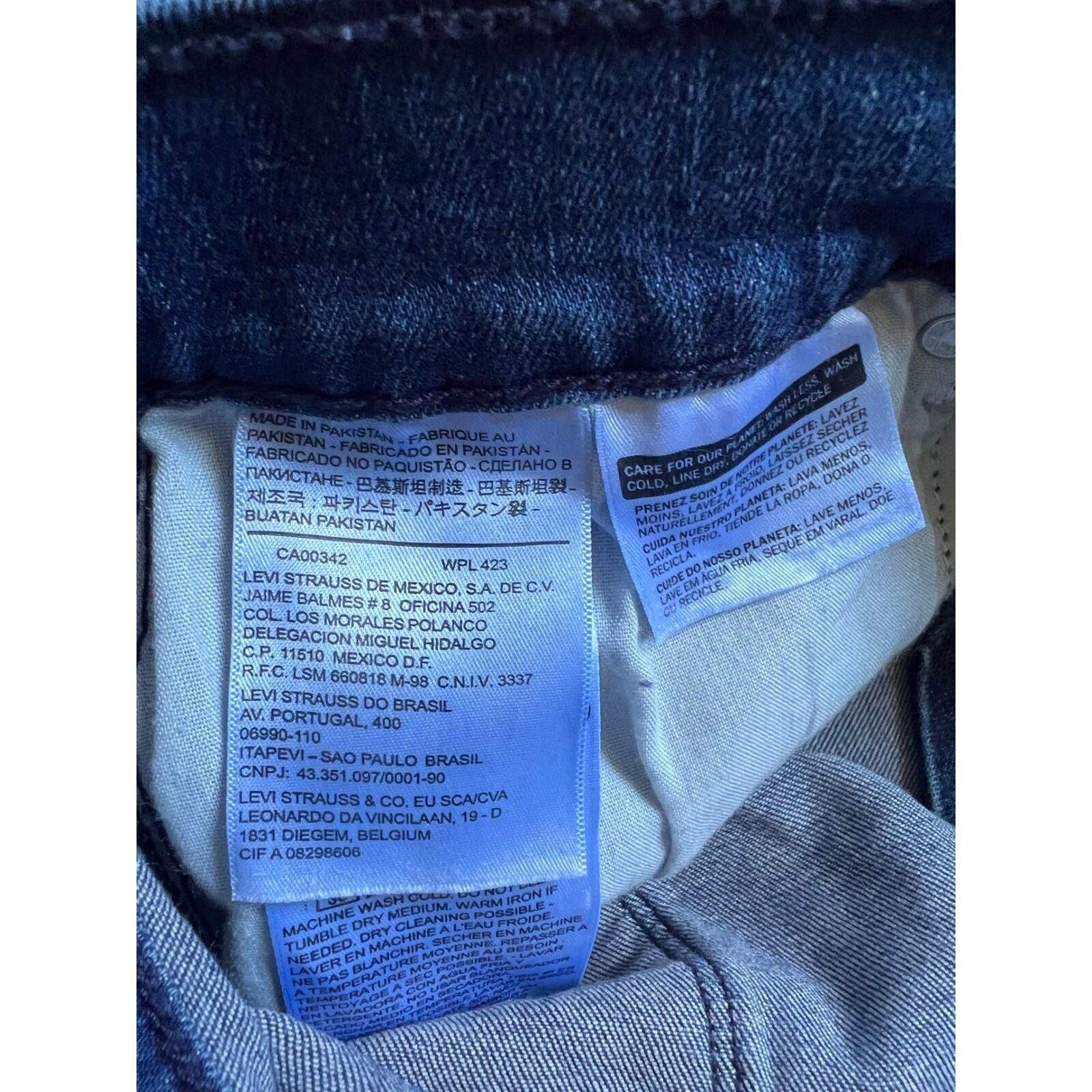 Levi's Levis Womens Medium Wash Denim Shorts Size 4 Mid Rise Size 27" / US 4 / IT 40 - 5 Thumbnail