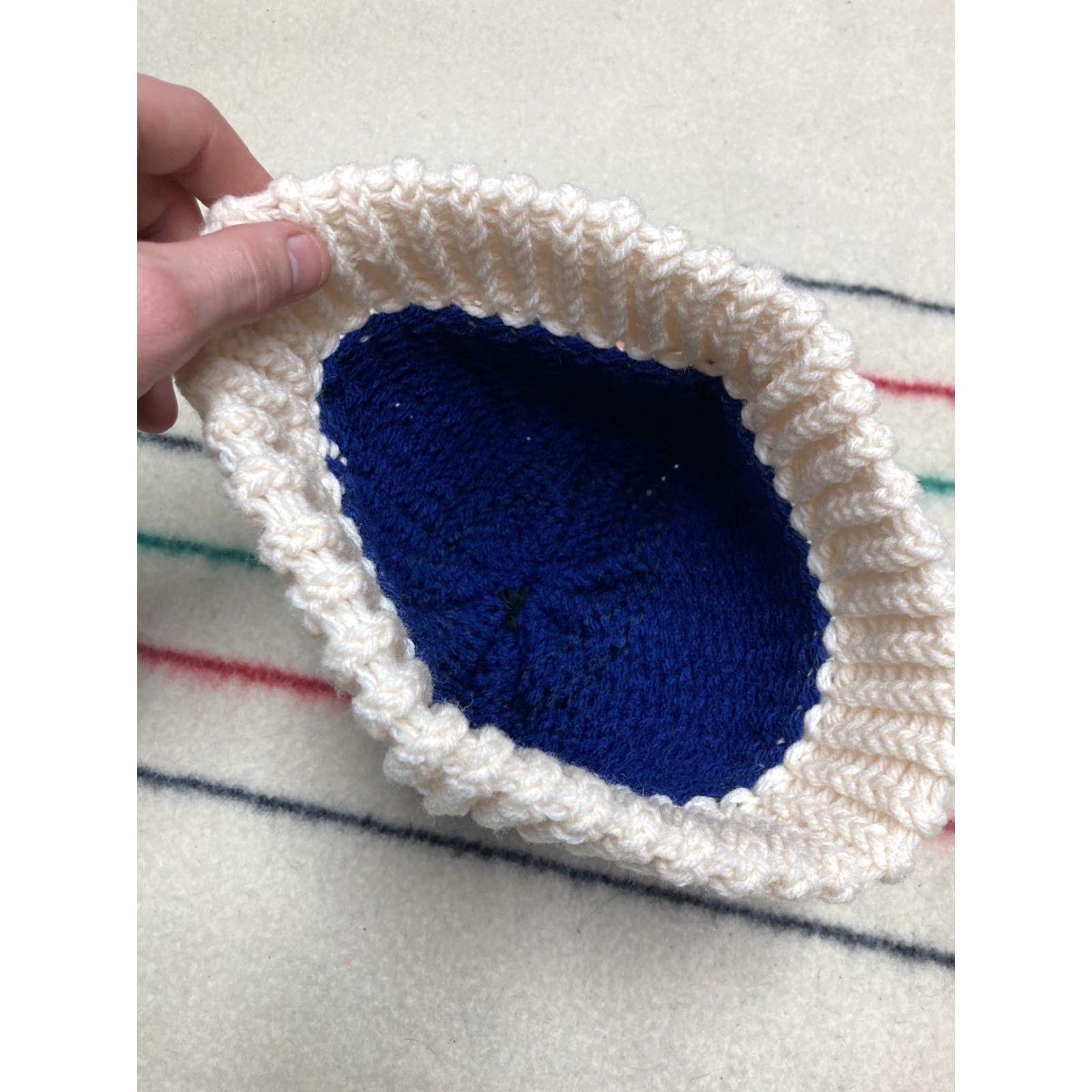 Vintage VINTAGE Crochet Knit Beanie Hand Made Navy Blue White Snow Toboggan Soft Adult Beanie Women One Size Blue Snow White Crochet Knit Beanie Womens Size ONE SIZE - 2 Thumbnail