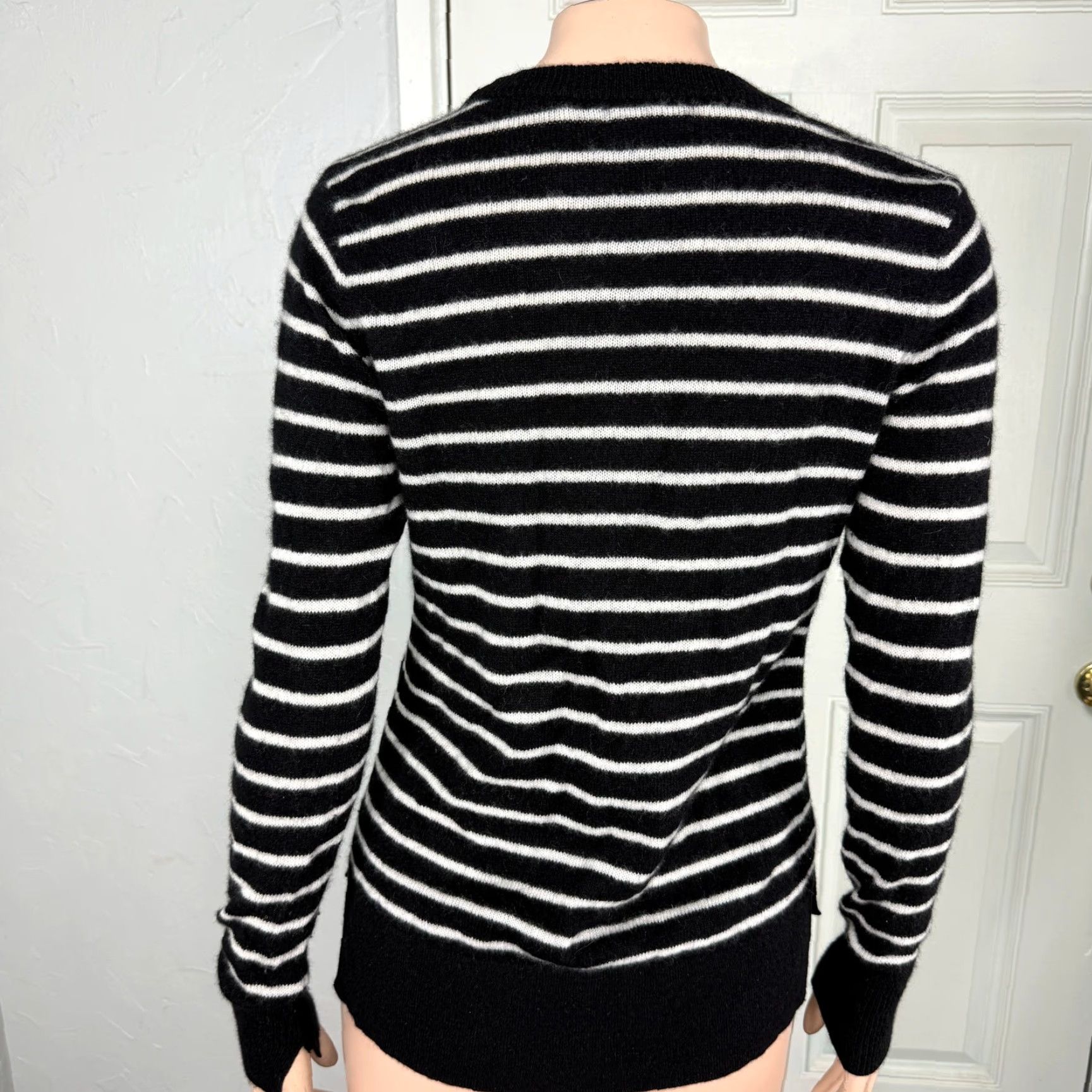 Vintage Halogen Women's Sweater XS Cashmere Pullover Stripe Knit Crew Neck L/S J3-11 Size XS / US 0-2 / IT 36-38 - 3 Thumbnail