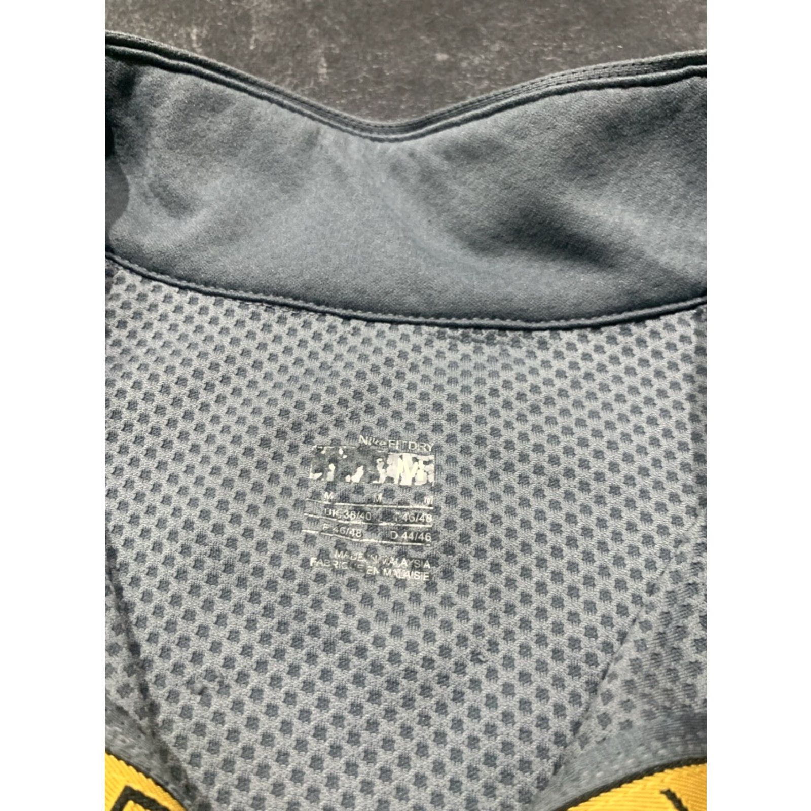 Nike VINTAGE Nike Livestrong Men's Pullover Zip Sweatshirt Adult Medium Gray Yellow Activewear Running Slim Size US M / EU 48-50 / 2 - 7 Thumbnail