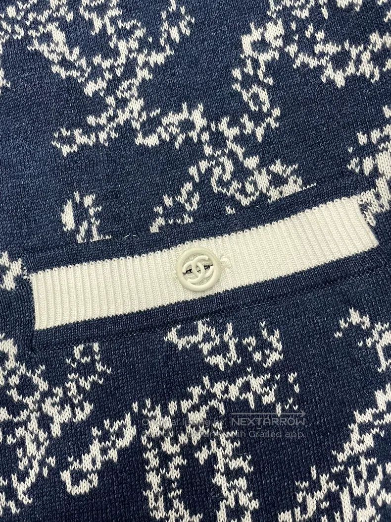 Other Chanel Blue and white colour block printed logo cardigan c Size XS / US 0-2 / IT 36-38 - 2 Thumbnail