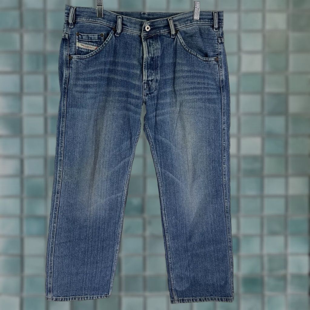 Diesel VINTAGE Diesel Jeans Men Size 36 Straight Fit Denim 5-Pocket Logo Made in Italy Size US 36 / EU 52 - 1 Thumbnail