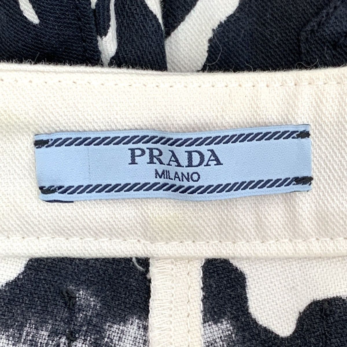 Prada Prada Black Graffiti Print Cotton Denim Casual Pants K26WX Size 24" / US 00 / IT 34 - 7 Thumbnail
