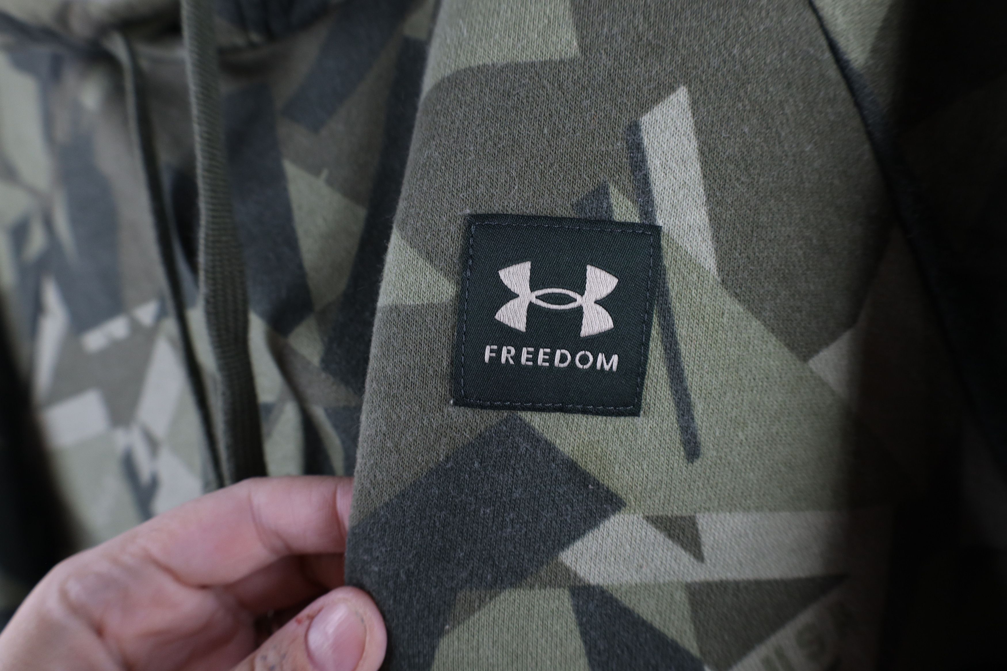 Under Armour × Vintage Under Armour Freedom Flag Camouflage Hoodie Sweatshirt Size US L / EU 52-54 / 3 - 5 Thumbnail