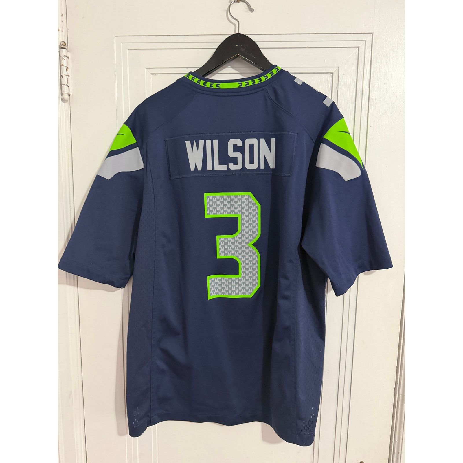 Nike Russell Wilson Seattle Seahawks Nike Football Jersey Size L Size US L / EU 52-54 / 3 - 2 Thumbnail