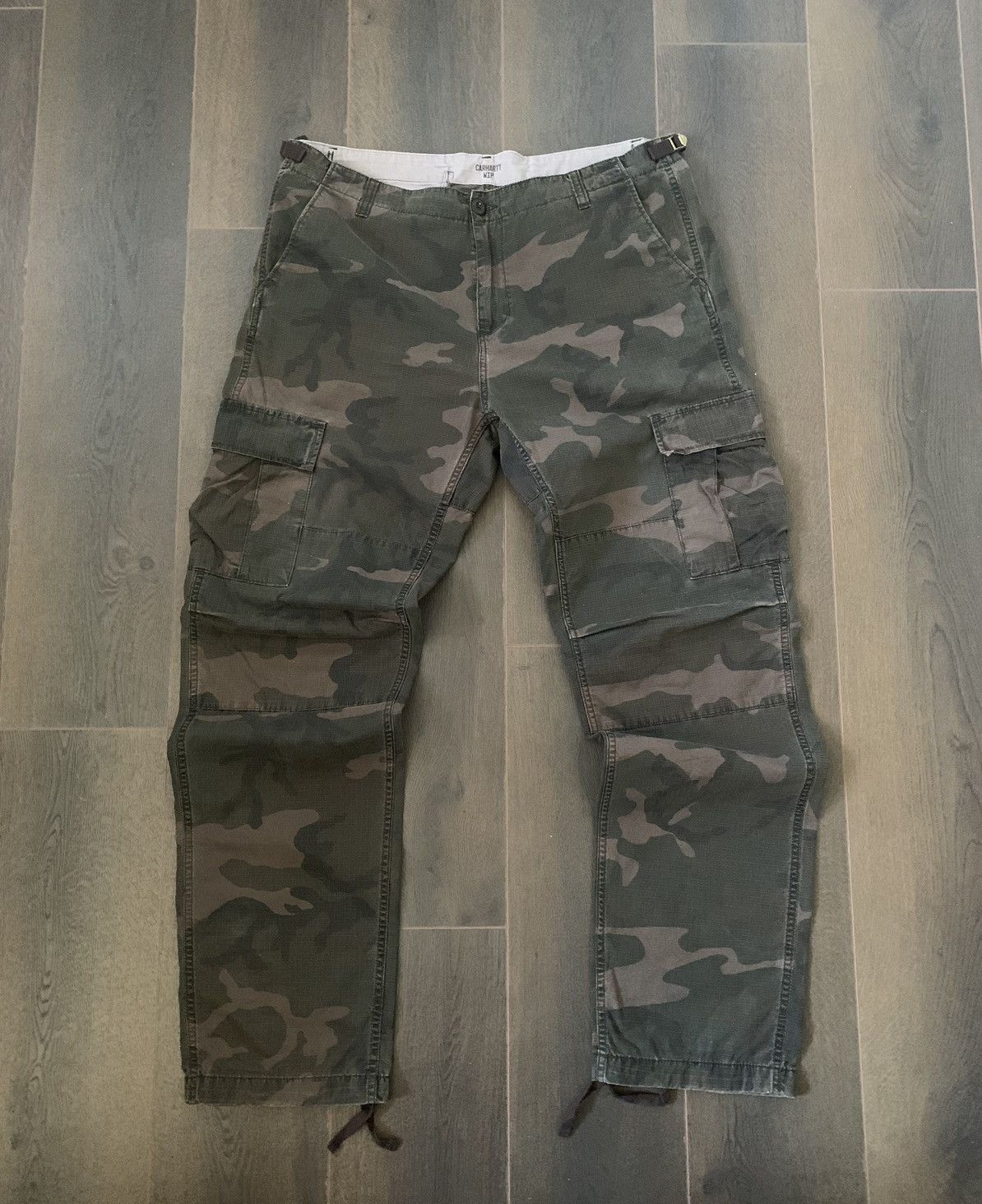 Image of Carhartt Wip Aviation Cargo in Camo, Men's (Size 36)