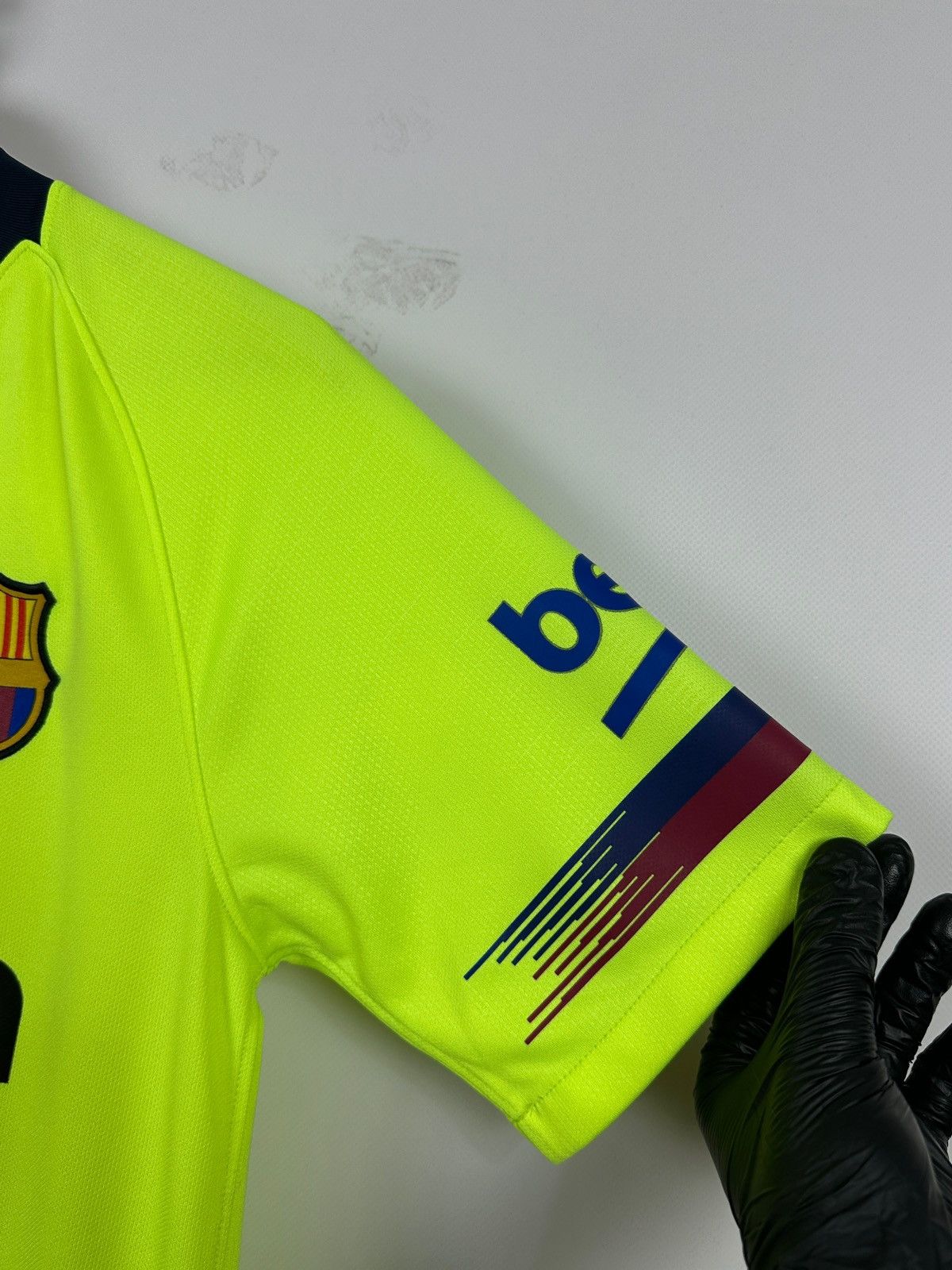 Nike 2018/19 Nike Barcelona Away Soccer Jersey Size US S / EU 44-46 / 1 - 11 Thumbnail