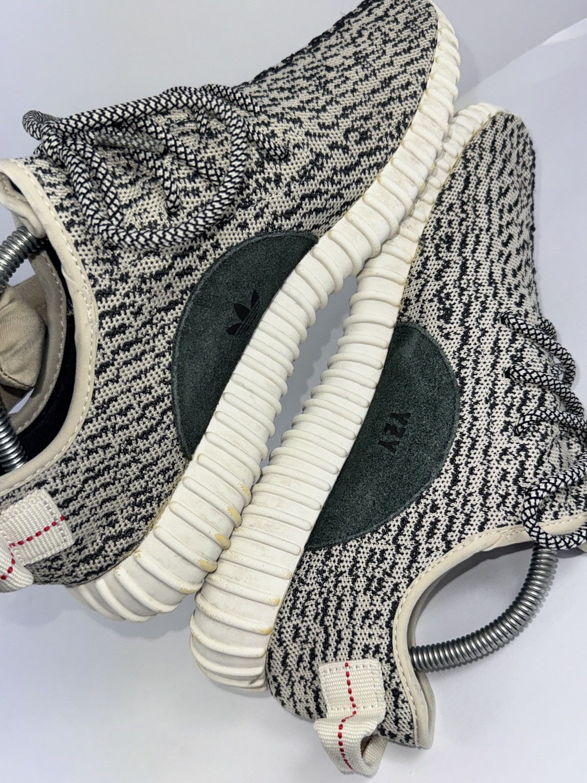 Yeezy ADIDAS YEEZY BOOST 350 TURLEDOVE SNEAKERS Size US 9 / EU 42 - 5 Thumbnail