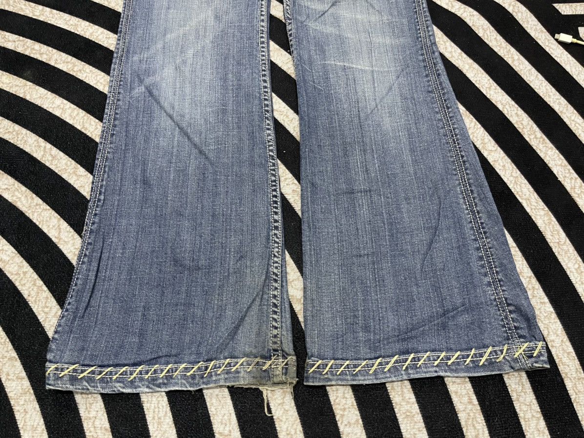Antik Denim 90s ANTIK DENIM DISTRESSED FLARE JEANS Size US 29 - 4 Thumbnail