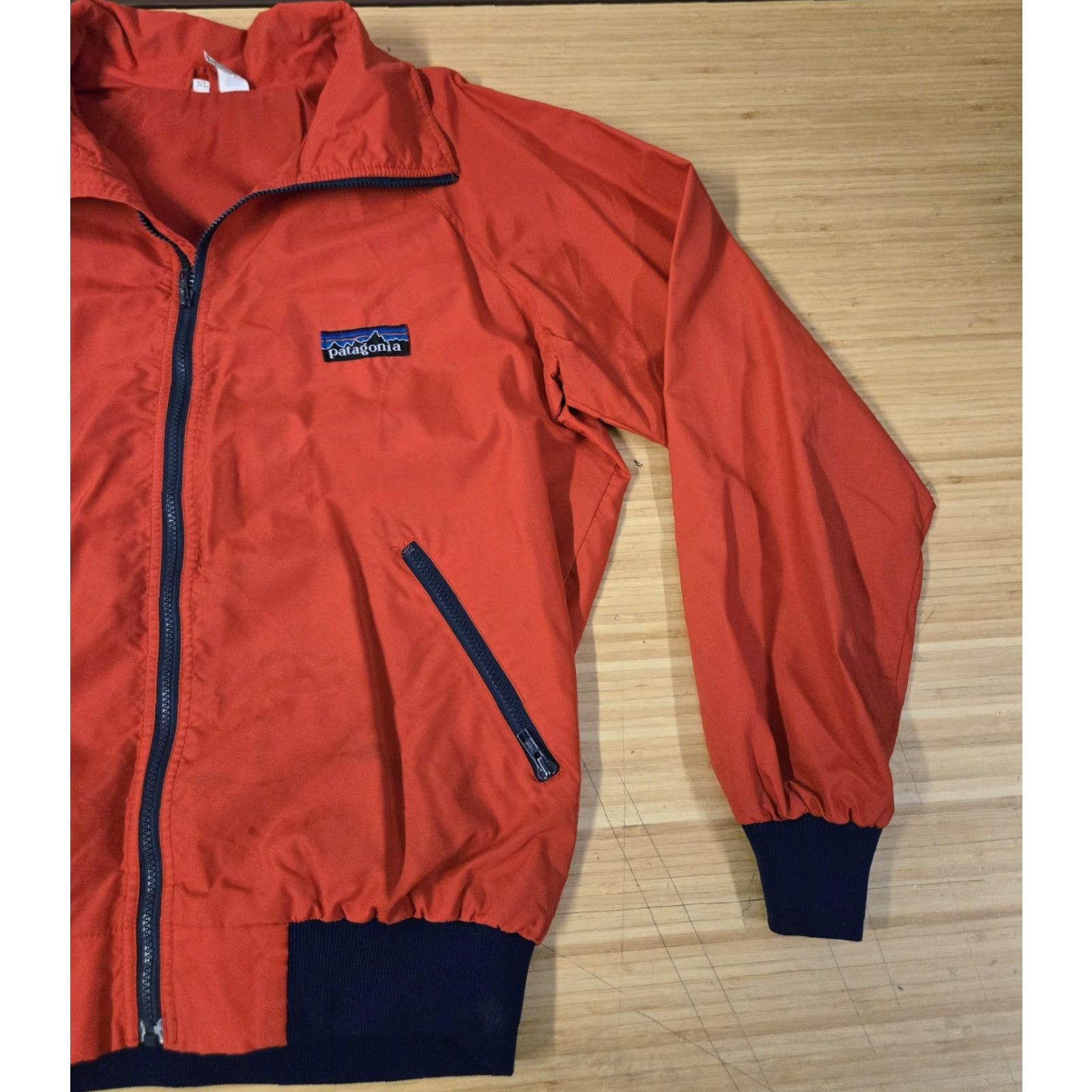 Patagonia VINTAGE Patagonia Jacket Mens XL Red Full Zip Windbreaker Lightweight 100% Nylon Outdoor Size US XL / EU 56 / 4 - 2 Thumbnail
