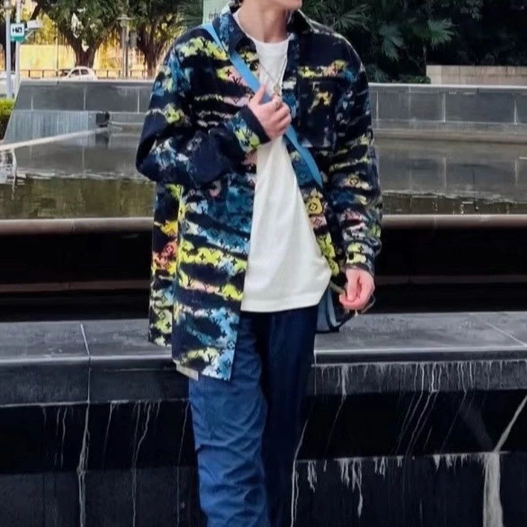 Louis Vuitton Louis Vuitton Tie-dyed full-print denim jacket Size US XS / EU 42 / 0 - 6 Thumbnail