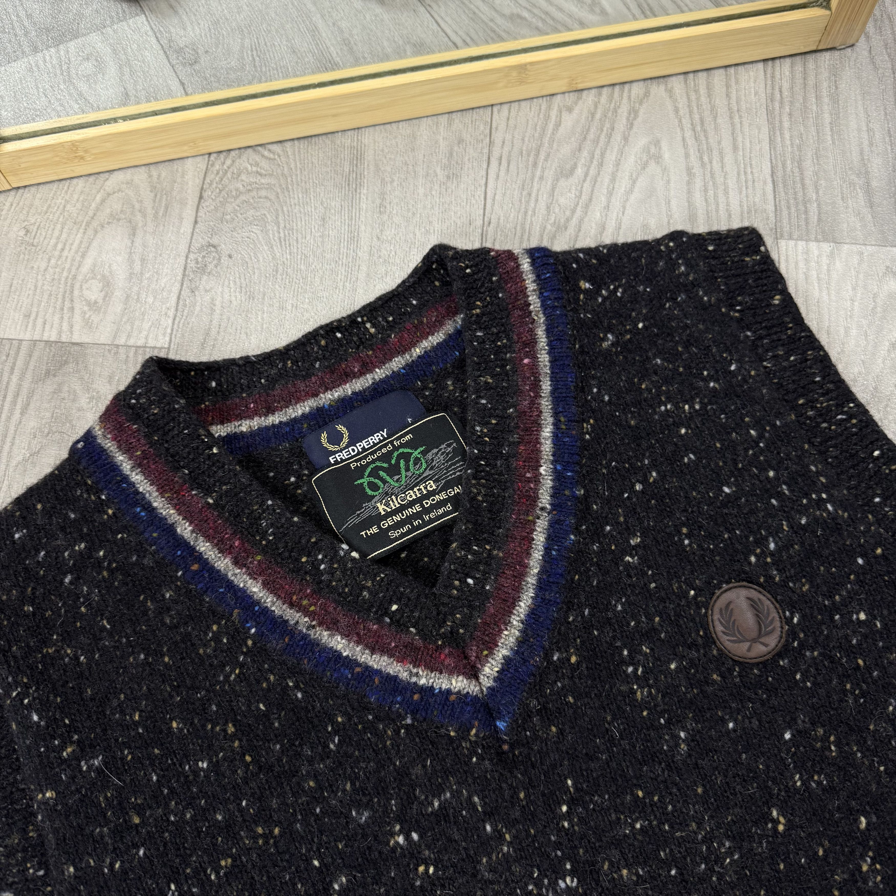 Fred Perry Vintage Fred Perry 90s Kilcarra Wool Knit Sweater Vest Size US L / EU 52-54 / 3 - 5 Thumbnail