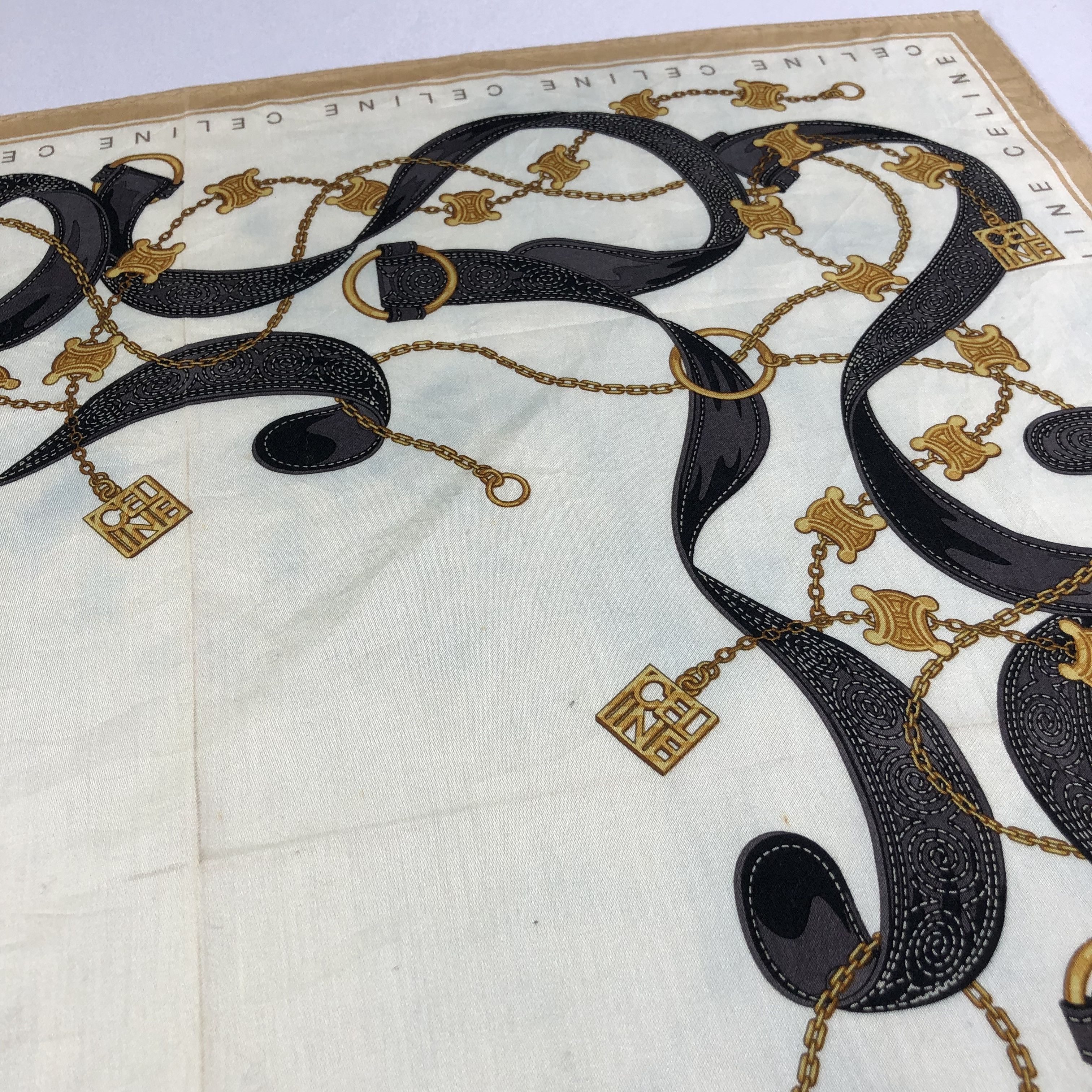 Japanese Brand Celine Gold Chains Handkerchief Neckerchief Bandana H2076 Size ONE SIZE - 9 Thumbnail