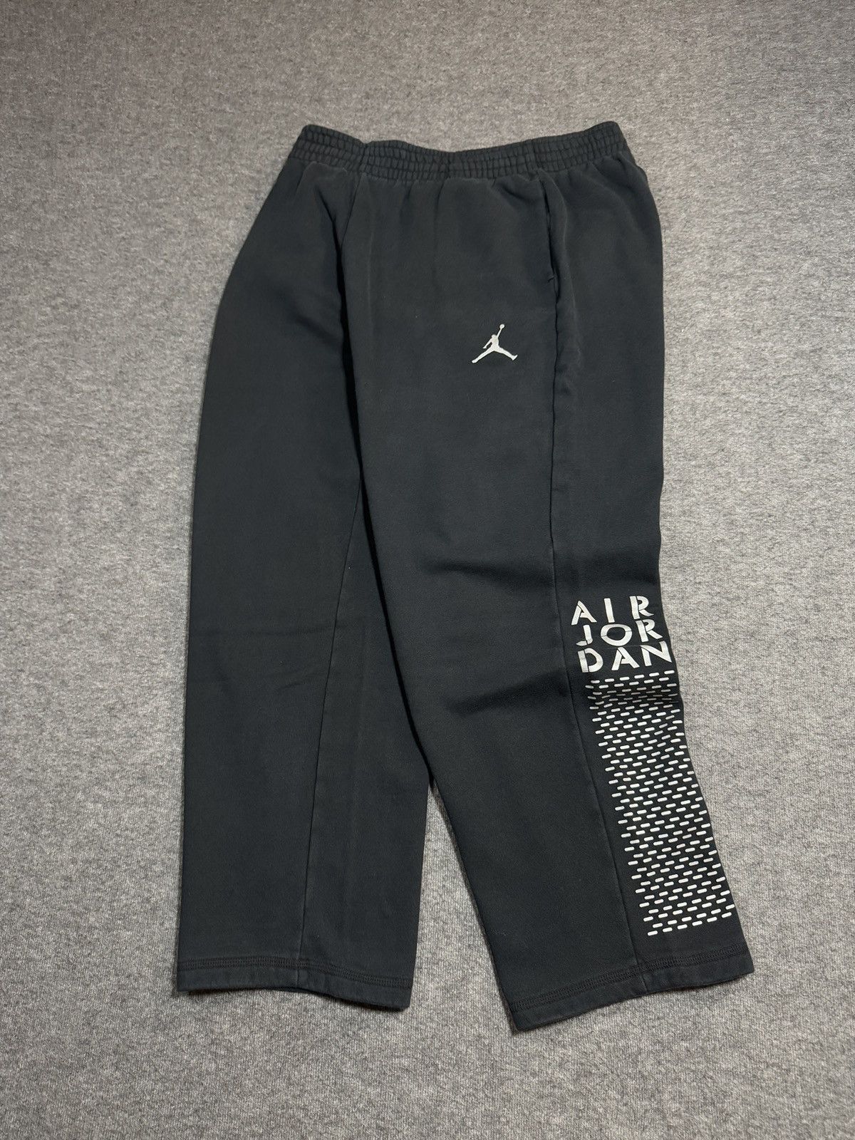 Jordan Brand Jordan sweatpants size xxl y2k Size US 38 / EU 54 - 1 Thumbnail