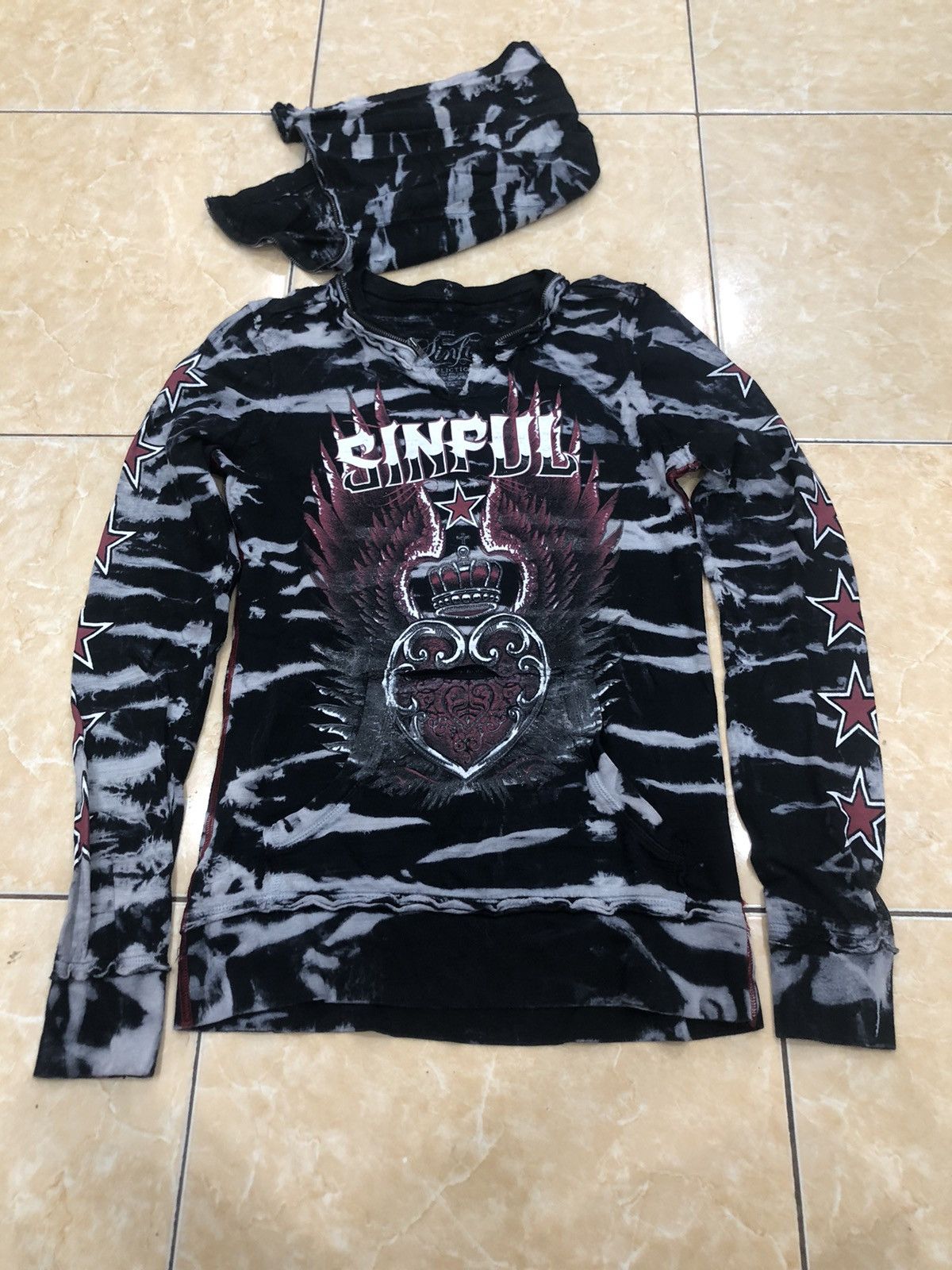 Affliction Y2K Affliction “SINFUL” Hoodie Gothic grunge style Size US S / EU 44-46 / 1 - 3 Thumbnail
