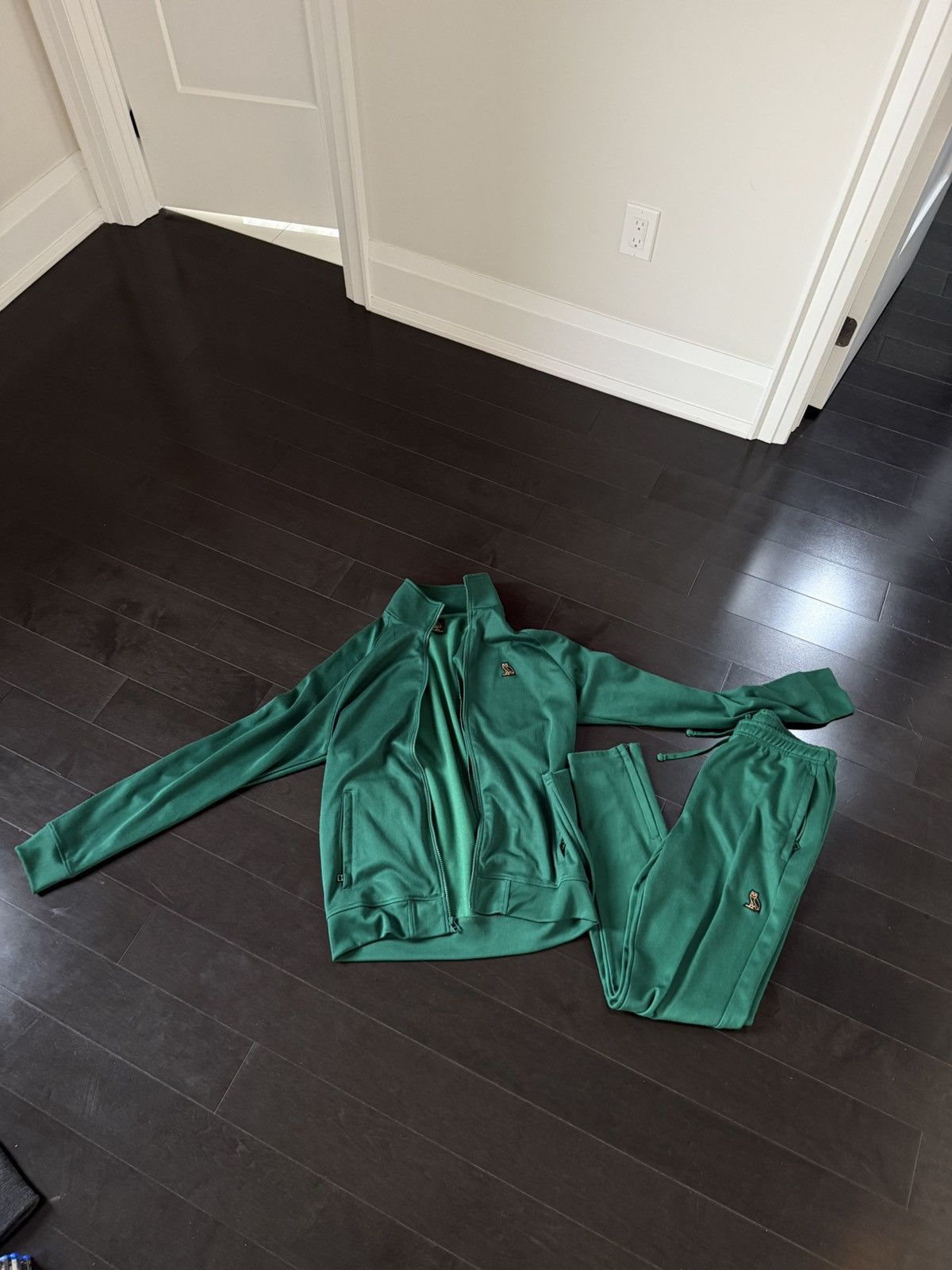 October's Very Own Green OVO tracksuit Size US L / EU 52-54 / 3 - 1 Thumbnail
