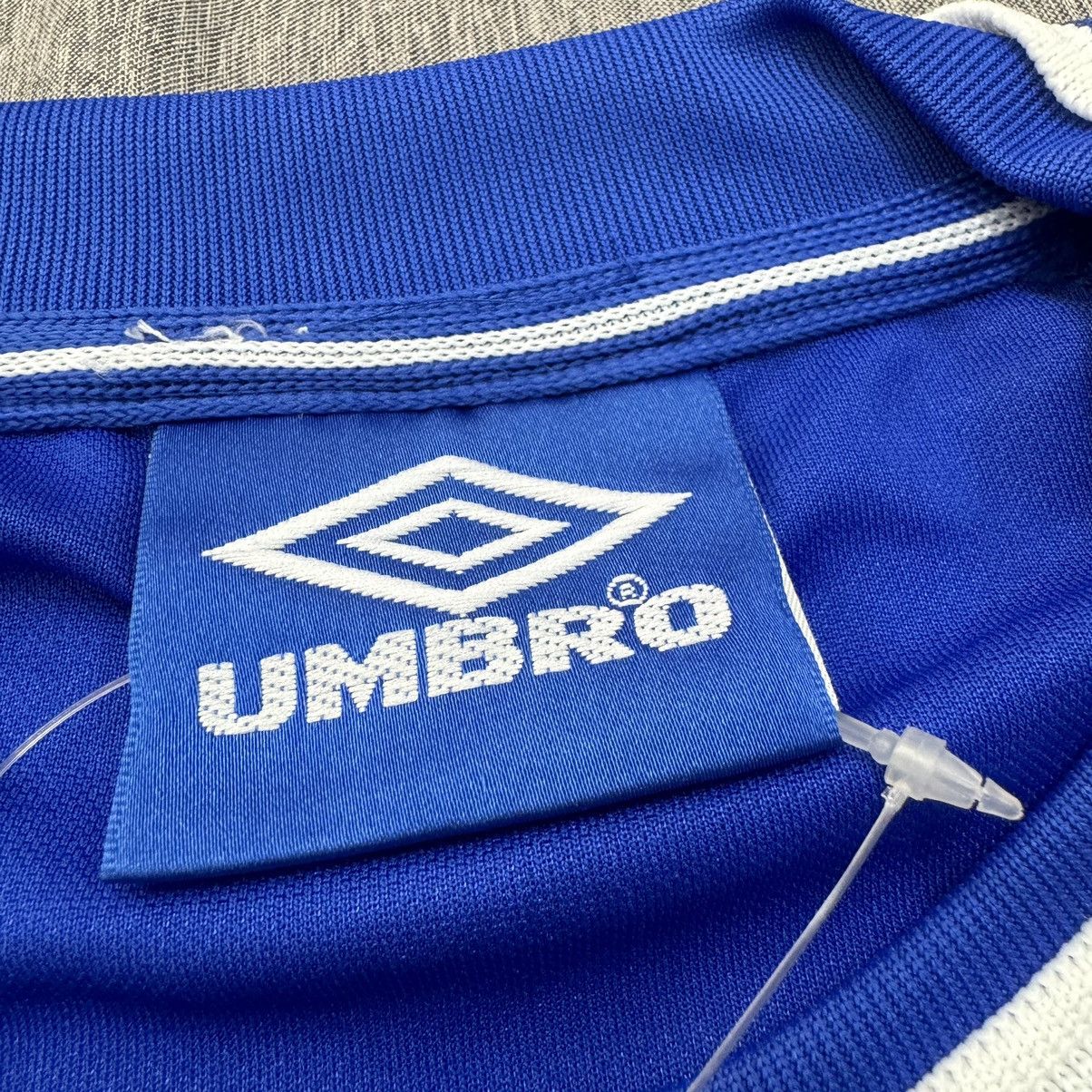 Umbro Chelsea 00/01 longsleeves home shirt (bnwt) Size US XL / EU 56 / 4 - 6 Thumbnail