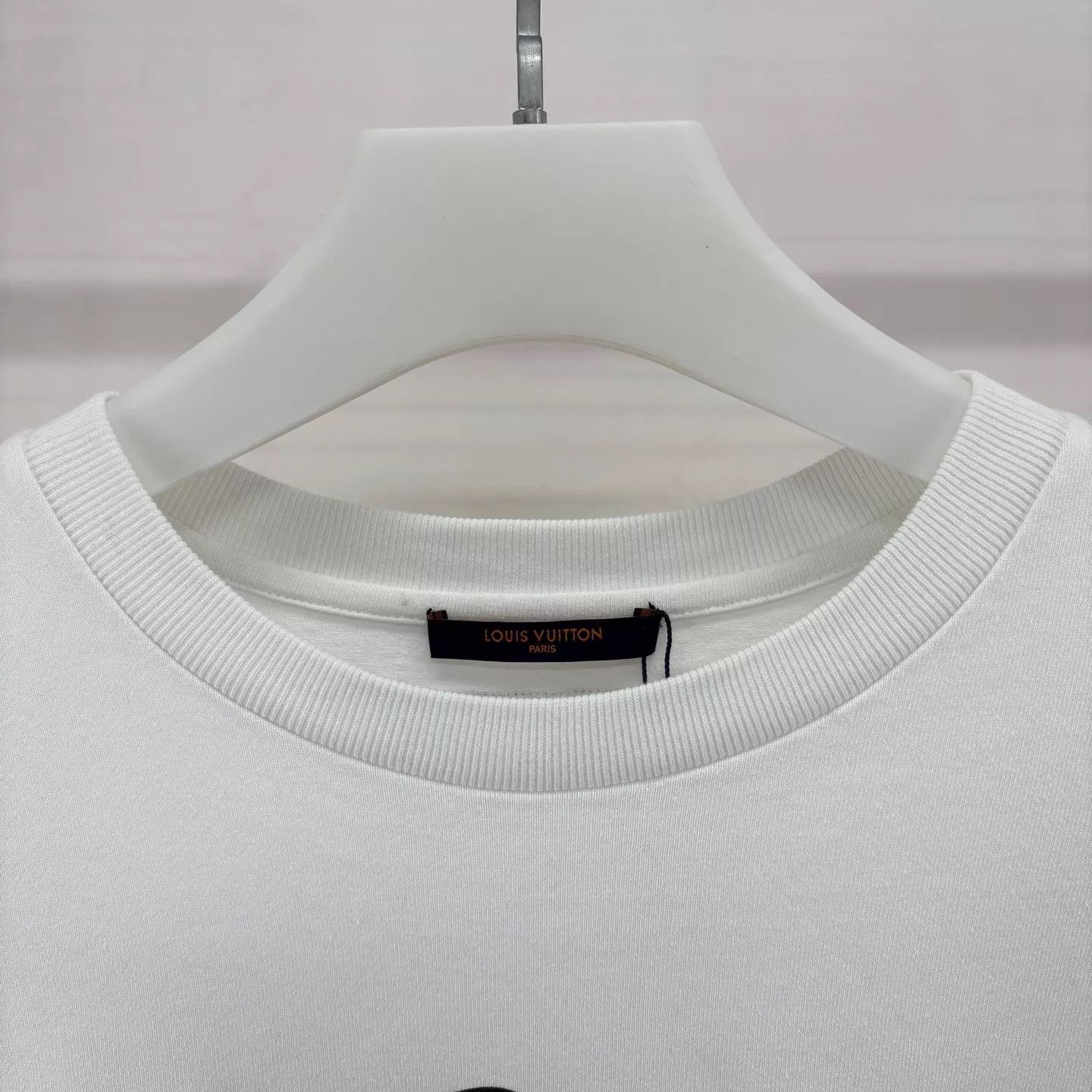 Louis Vuitton Louis Vuitton Snow Mountain Melt Logo SS Tee XL Size US XL / EU 56 / 4 - 3 Thumbnail