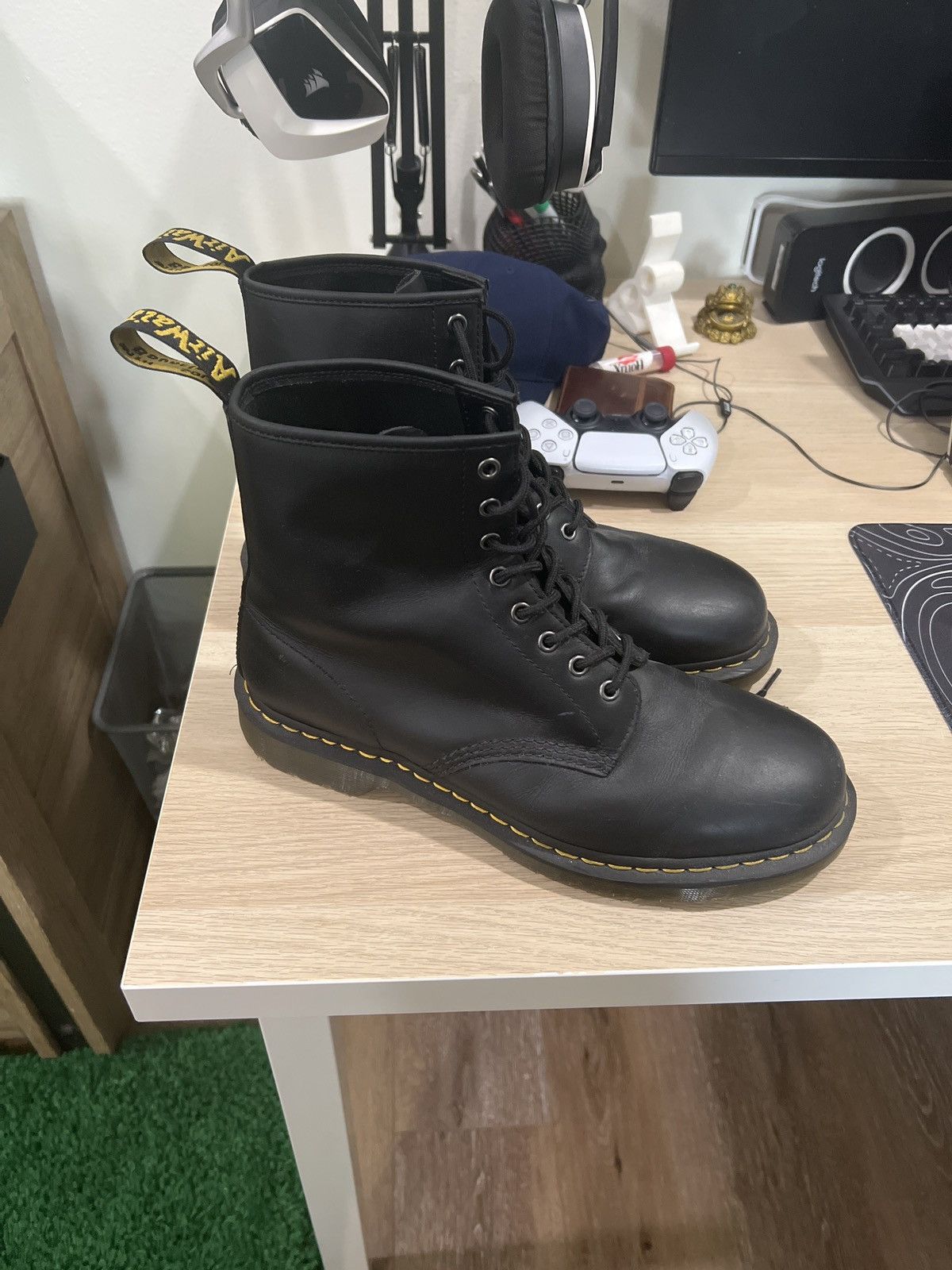 Dr. Martens Doc Marten 1460 Boot Size US 12 / EU 45 - 2 Thumbnail