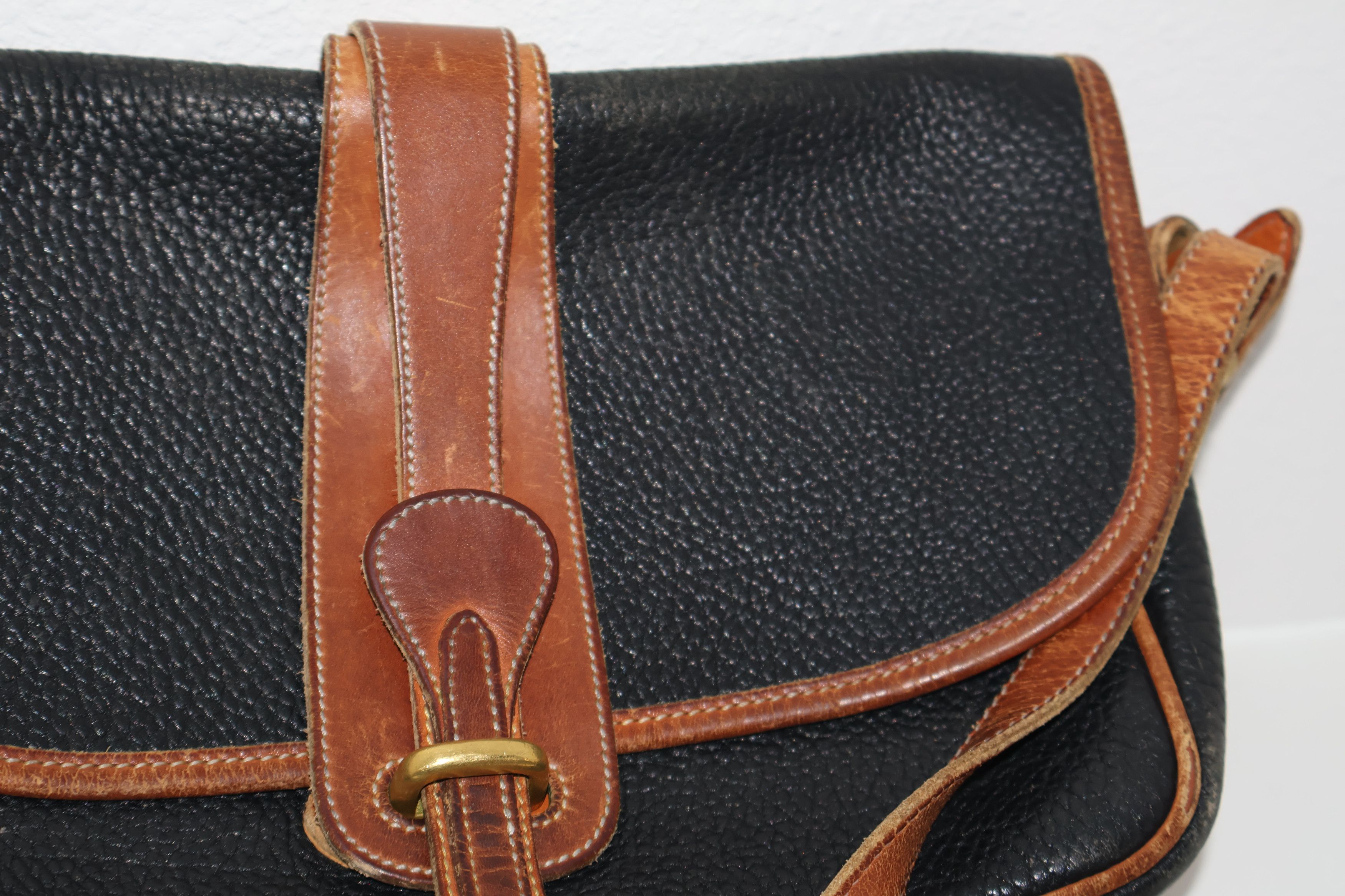 Dooney & Bourke Dooney & Bourke Black Brown Leather Equestrian Shoulder Bag Size ONE SIZE - 7 Thumbnail