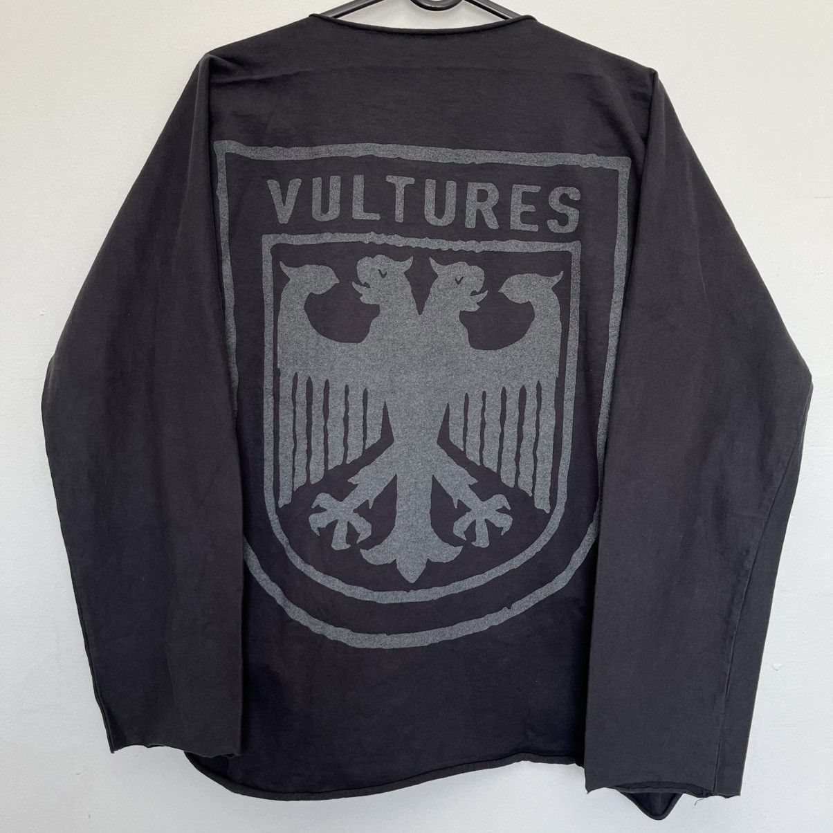 Yeezy Yeezy Vultures Long Sleeve Tee Black Size US M / EU 48-50 / 2 - 1 Thumbnail
