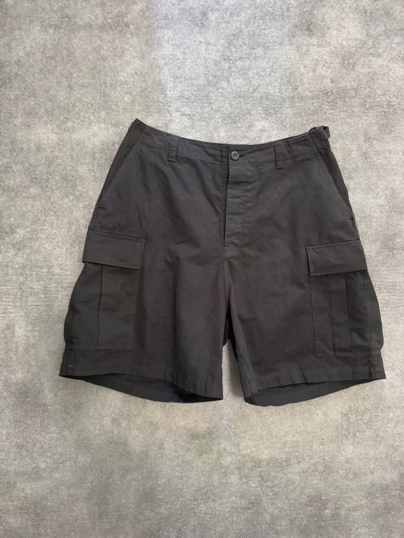 Balenciaga Balenciaga size 44 Cargo shorts Size US 28 / EU 44 - 1 Thumbnail