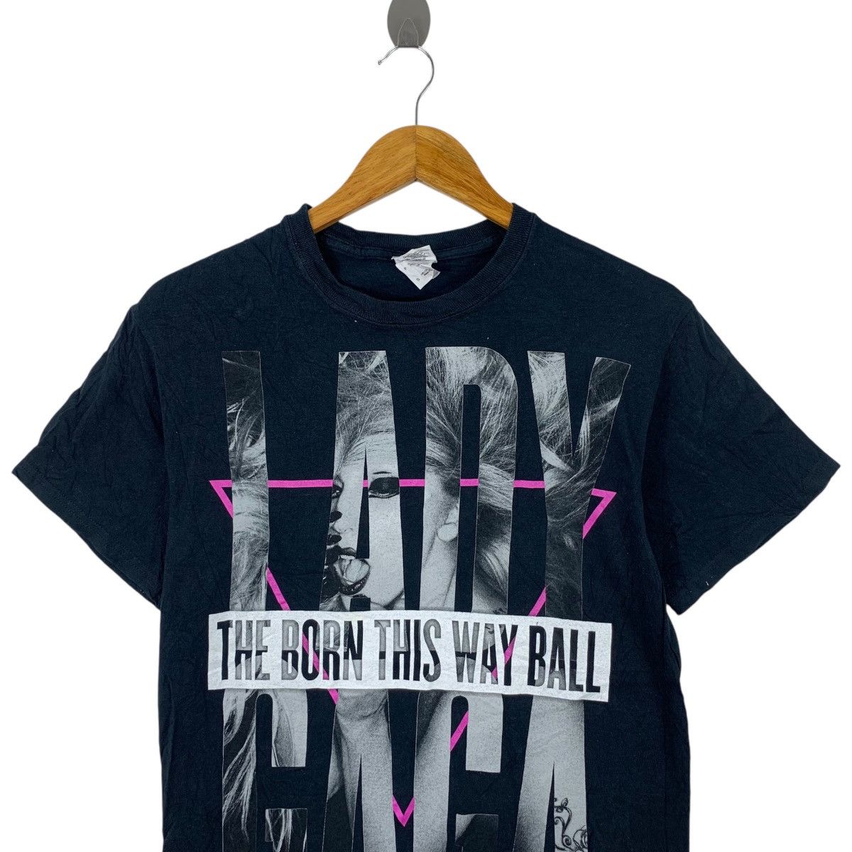 Band Tees LADY GAGA TOUR 2012 The Born This Way Wall Album Tee Shirt Size S / US 4 / IT 40 - 2 Thumbnail