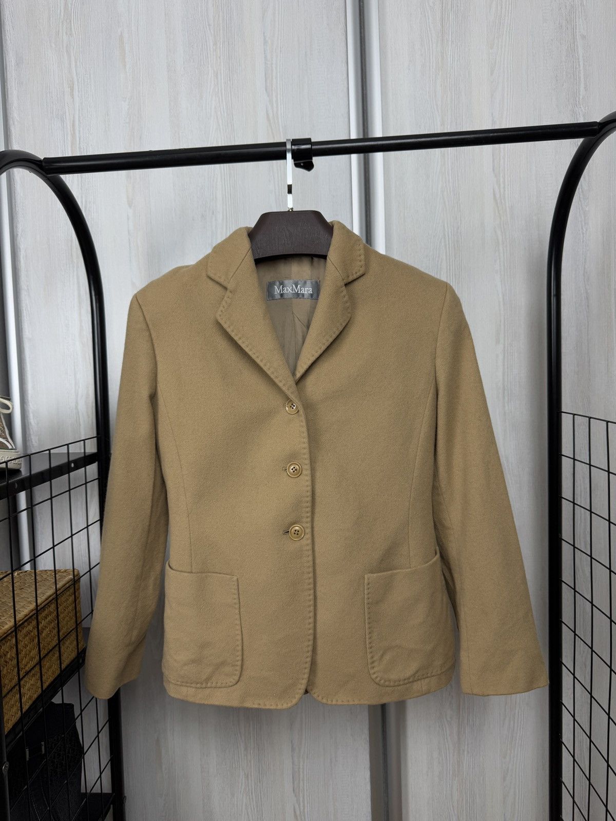 Max Mara Max Mara beige brown wool cashmere blazer Size M / US 6-8 / IT 42-44 - 2 Thumbnail