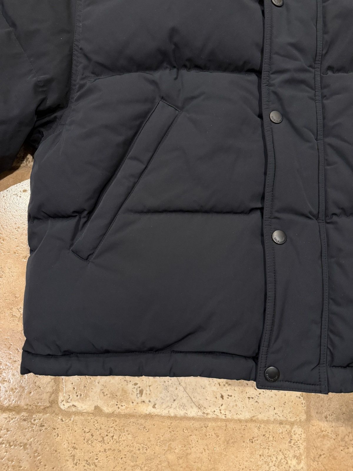 Balenciaga Balenciaga FW24 Runway Pin Reversible Down Puffer Jacket Size US S / EU 44-46 / 1 - 23 Thumbnail