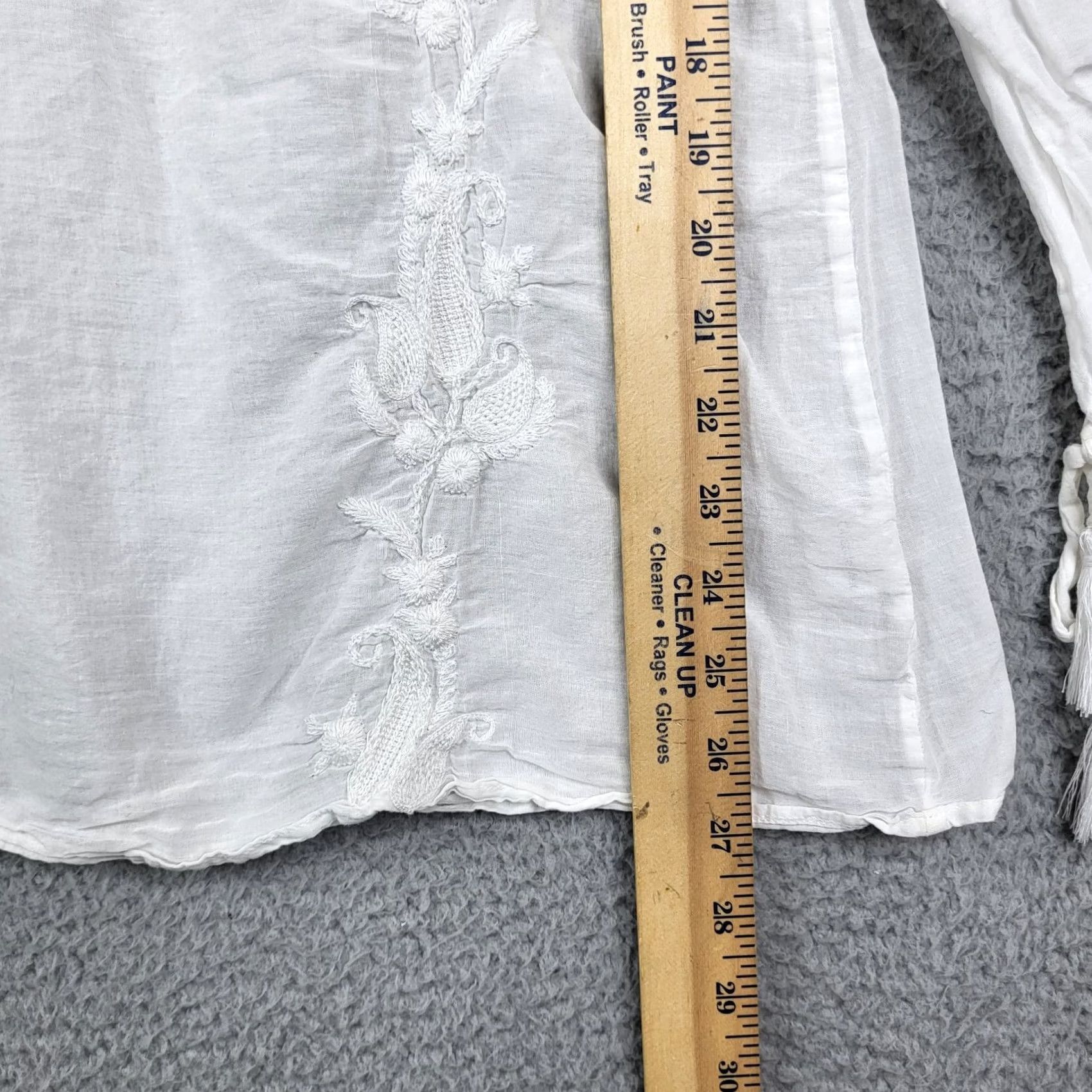 Vintage OndadeMar Blouse Long Sleeve Tunic Top Tie Embroidered Floral Keyhole V-Neck White Cotton Blend Size M Womens Size M / US 6-8 / IT 42-44 - 3 Thumbnail
