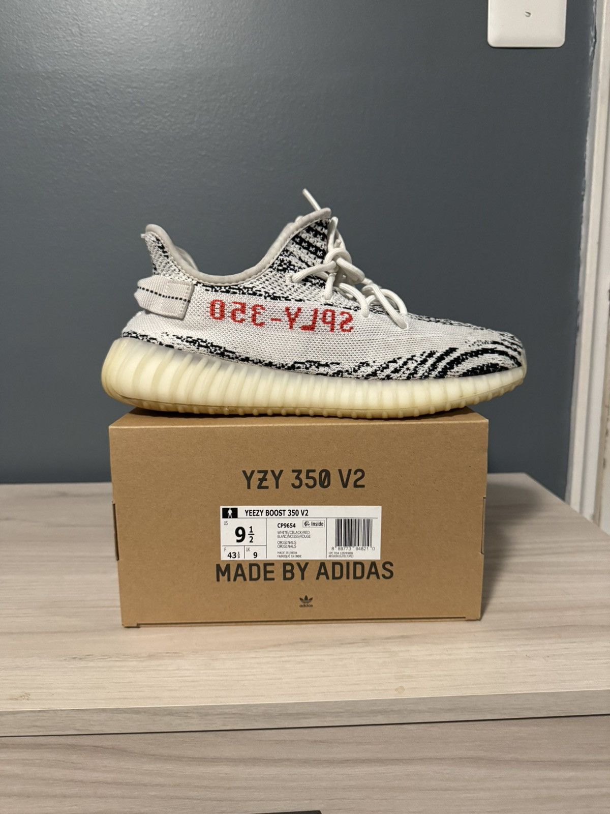 Yeezy Adidas Yeezy Boost 350 V2 Zebra Size US 9.5 / EU 42-43 - 5 Thumbnail