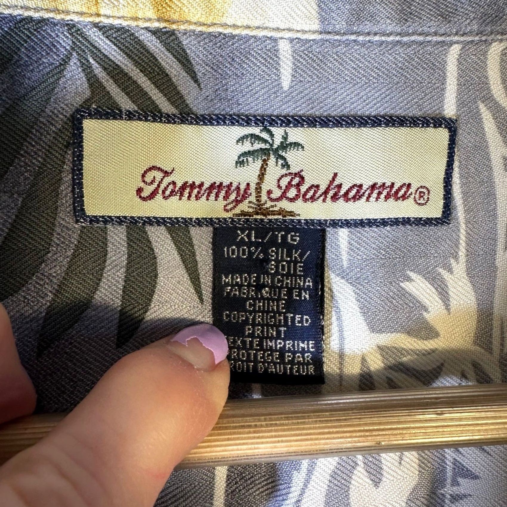 Tommy Bahama Tommy Bahama Shirt XL Silk Aloha Floral Hawaiian Tropical Beach Button-Up Short Sleeve Mens Multicolor Size US XL / EU 56 / 4 - 4 Thumbnail