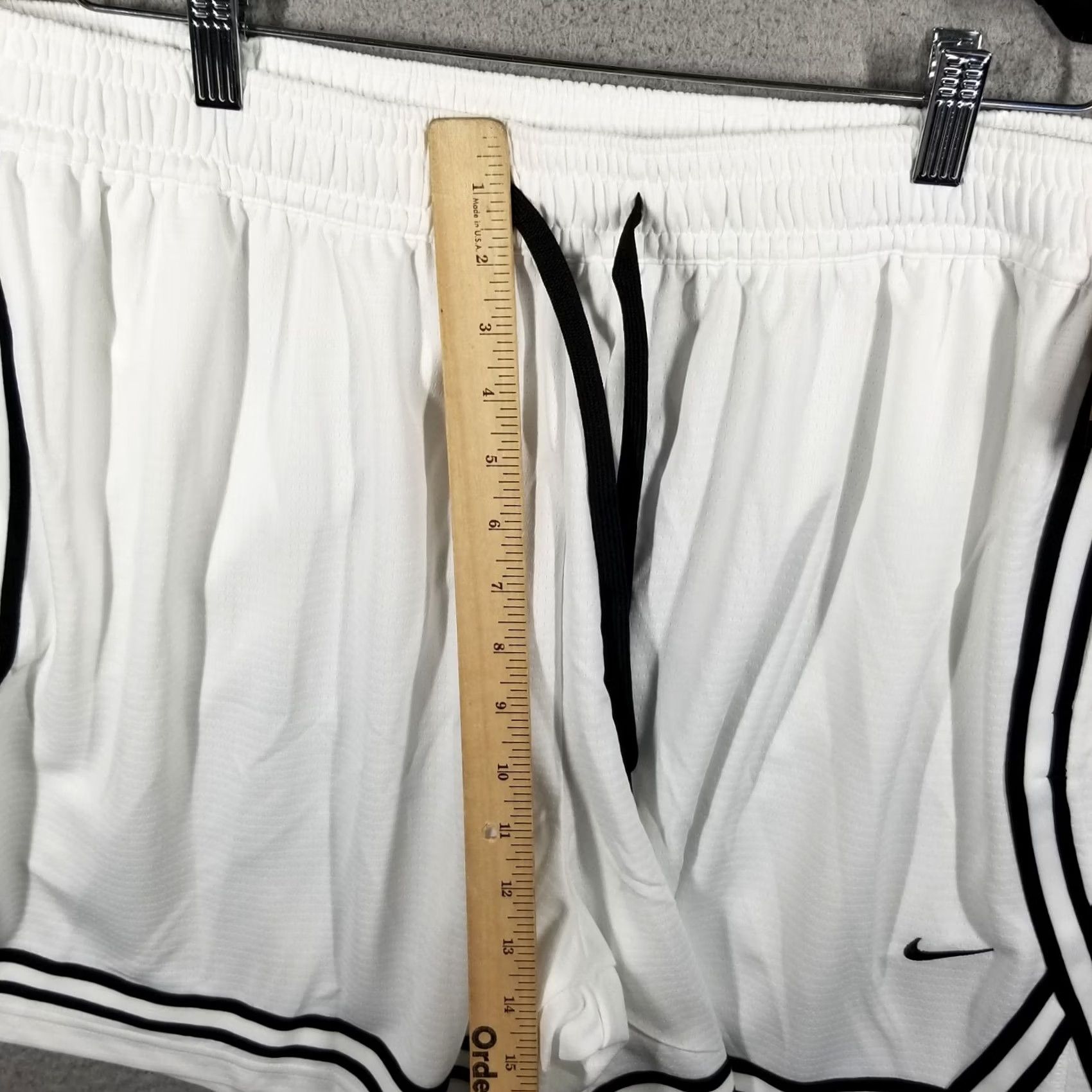 Nike Nike Women's Dri-FIT Basketball Shorts White / Black Size XXL Size 40" / US 18 - 6 Thumbnail