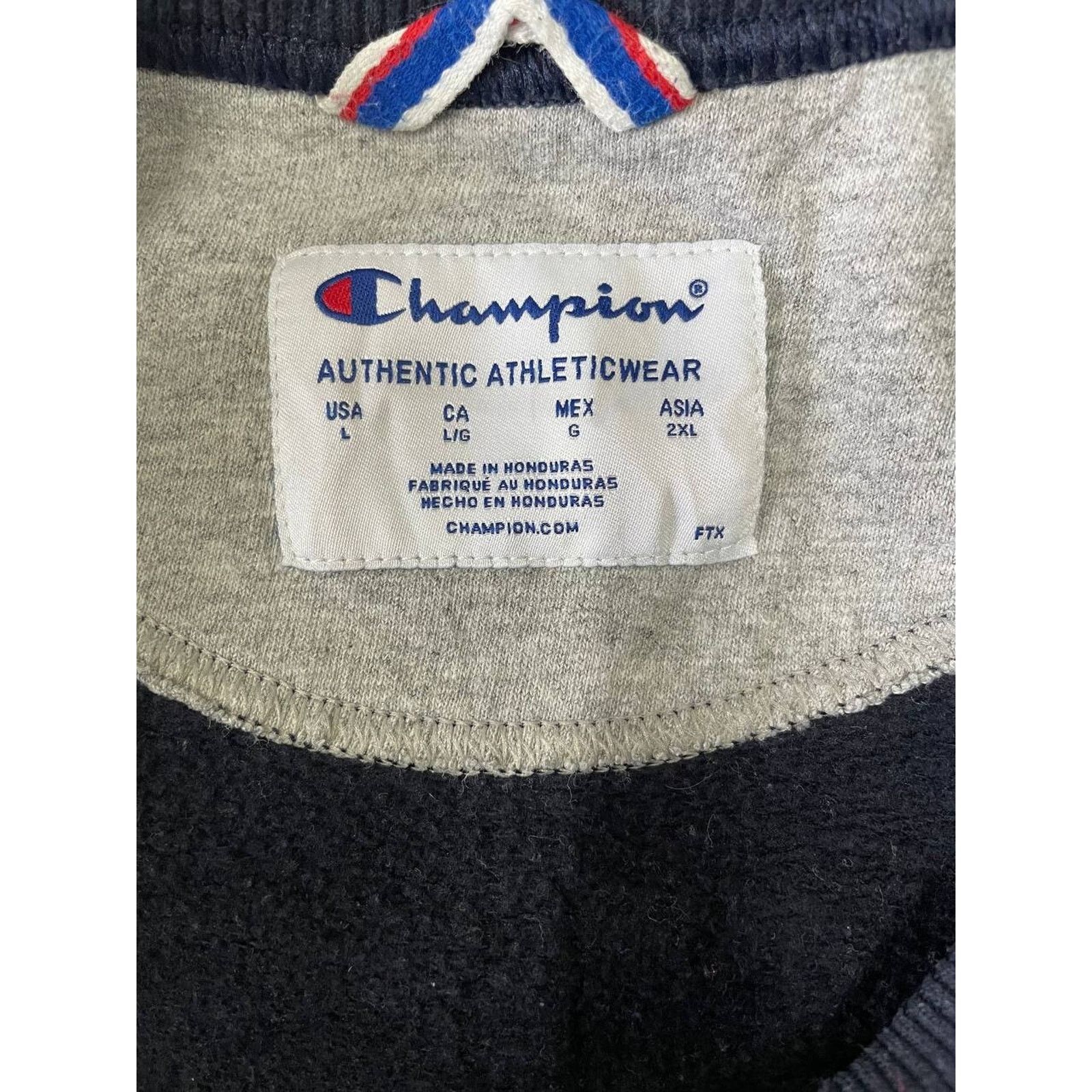 Champion Vintage Champion Navy Sweatshirt L Embroidered Pullover USA Size US L / EU 52-54 / 3 - 7 Thumbnail
