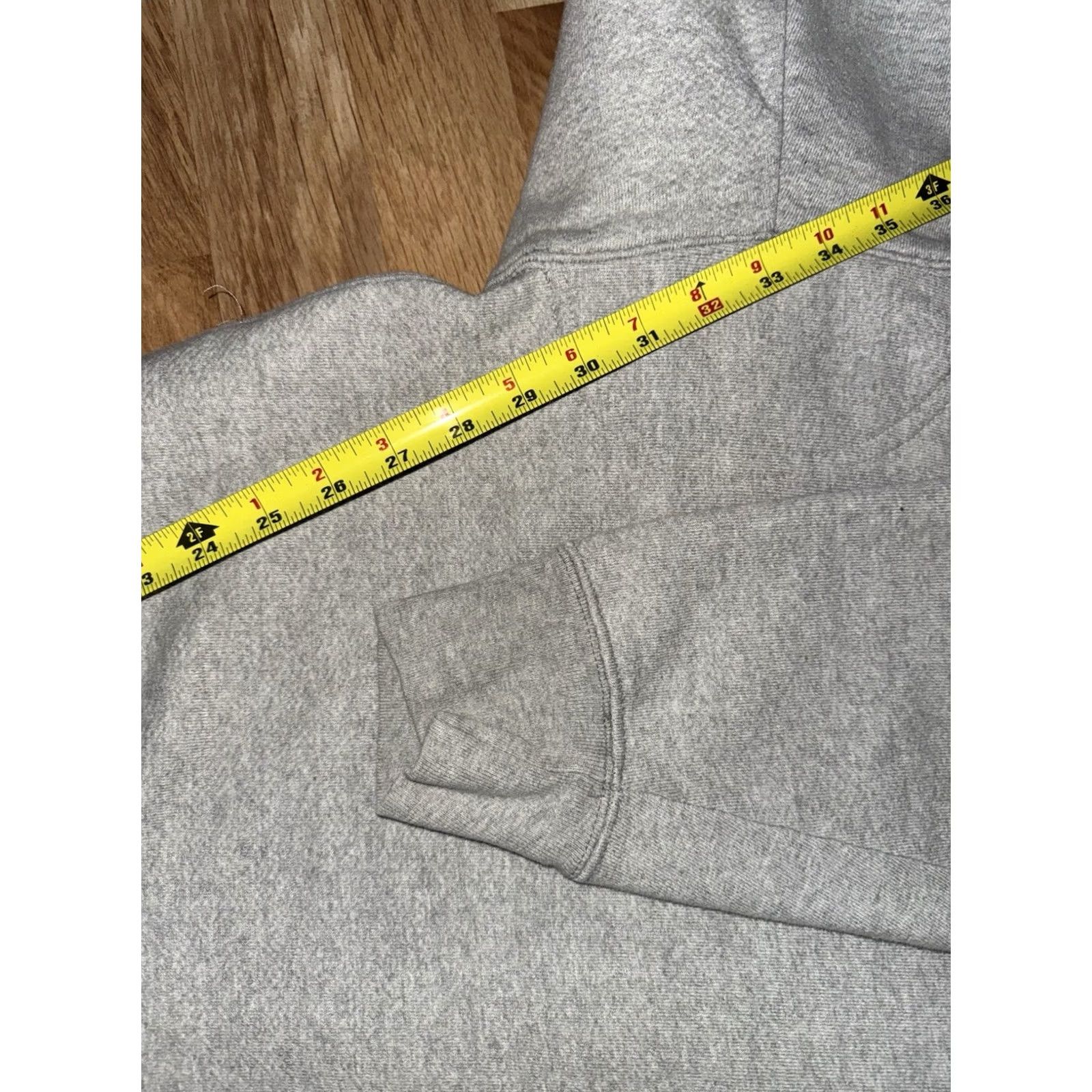 Champion VINTAGE Champion Reverse Weave Gray Hoodie Mens LG Crew Neck Pullover Graphic Print 90s College University School Sports Size US L / EU 52-54 / 3 - 6 Thumbnail