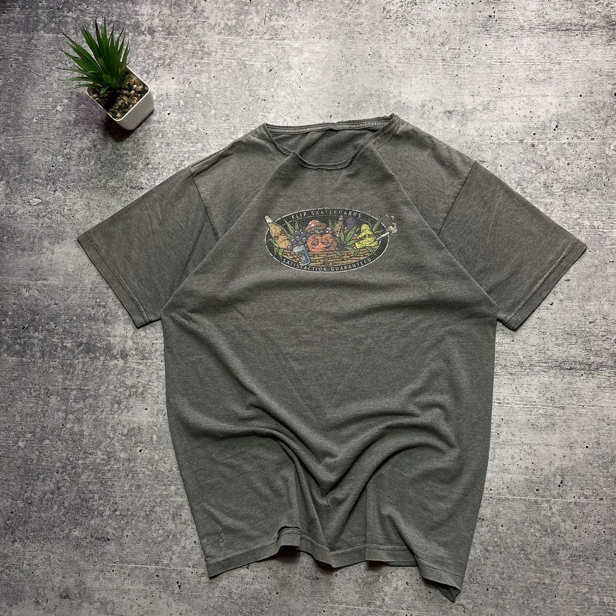 Flip Skateboards × Vintage 📌 RARE 90s Flip Skateboards Distressed T-Shirt Size US M / EU 48-50 / 2 - 1 Thumbnail