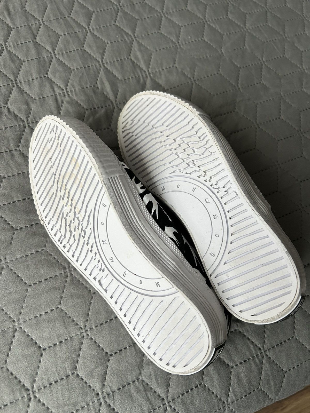 Alexander McQueen Alexander McQueen Black Canvas Slip On Trainers Unisex Size US 8.5 / IT 38.5 - 10 Thumbnail
