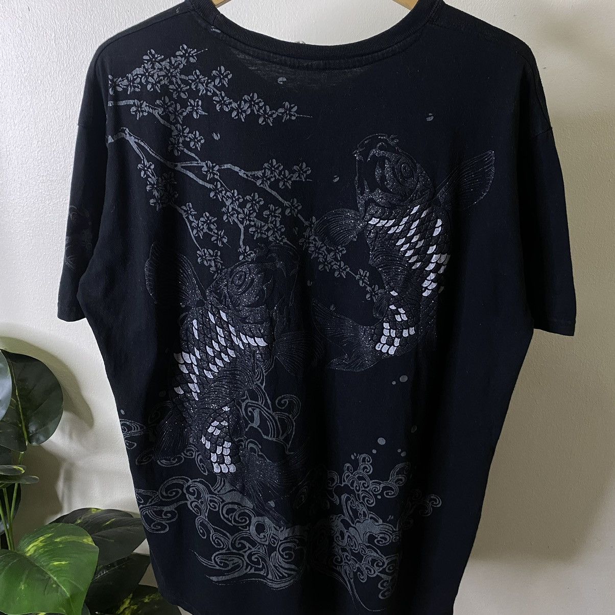 Affliction × Ed Hardy × Japanese Brand Koi Fish Sukajan Motive Ed Hardy Karakuri Tamashii Style Tee Size US XL / EU 56 / 4 - 2 Thumbnail