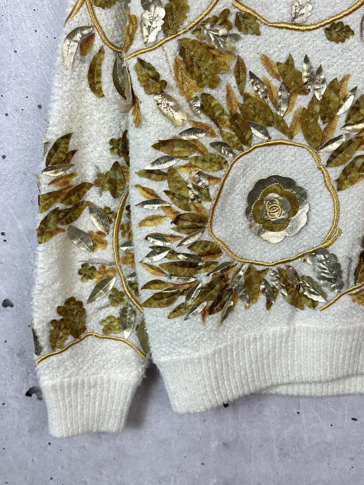 Other Vintage Chanel Viscose Decorated Leaves Long Sleeve Sweater Size L / US 10 / IT 46 - 5 Thumbnail