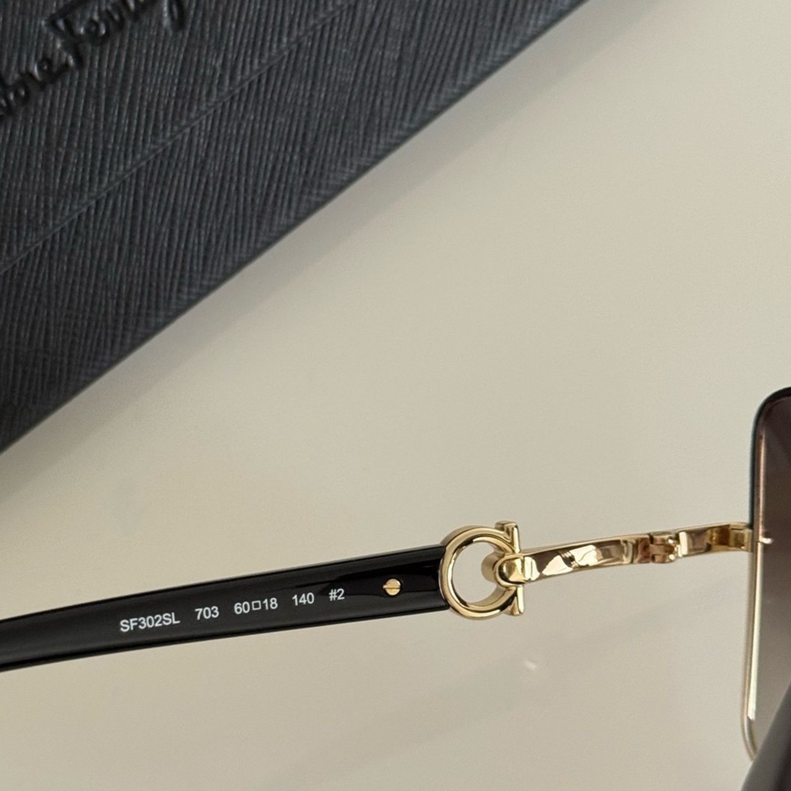 Salvatore Ferragamo New! Salvatore Ferragamo SF302SL 703, Unisex, Authentic Size ONE SIZE - 7 Thumbnail