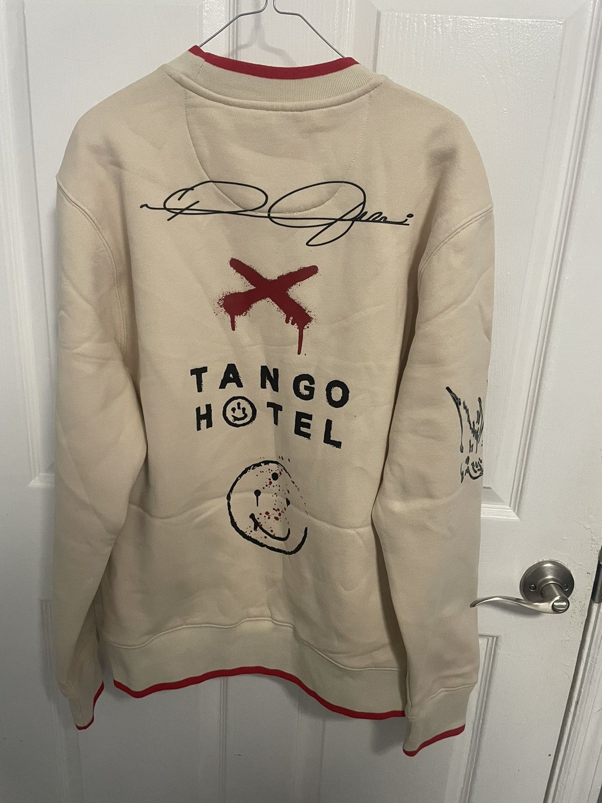 Other Issac Pelayo Tango Hotel Beige sweatshirt Size US S / EU 44-46 / 1 - 1 Thumbnail