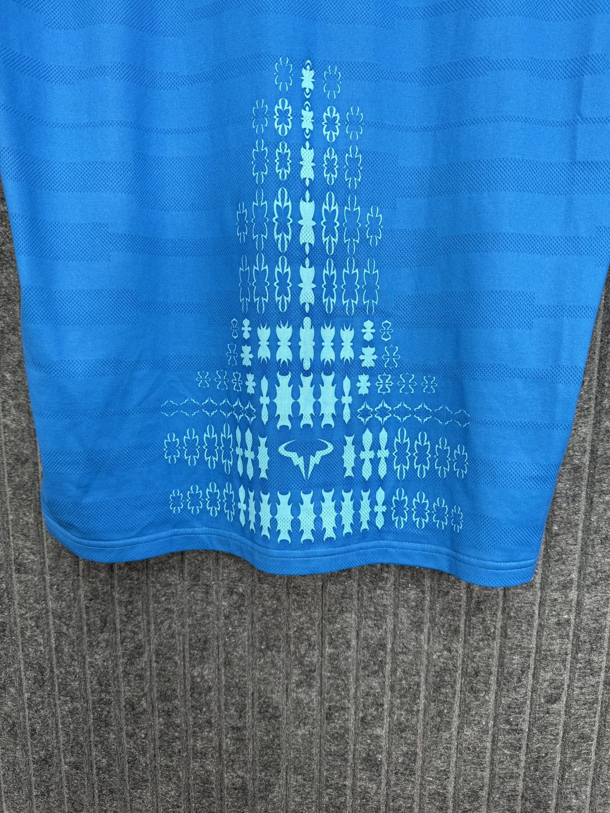 Nike Roland Garros 2011 ATP Tour Rafael Nadal Nike tennis shirt Size US M / EU 48-50 / 2 - 12 Thumbnail