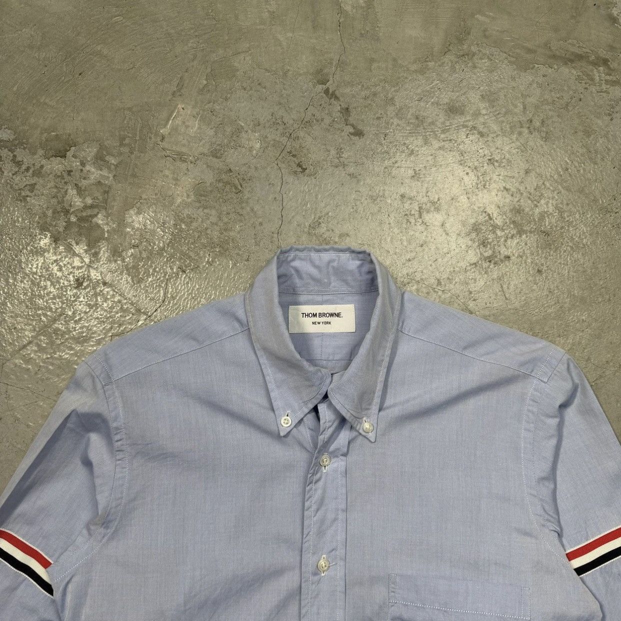 Thom Browne THOM BROWNE Men's Stripe Armband Patch Button-Up Shirt SZ 1 Size US S / EU 44-46 / 1 - 3 Thumbnail