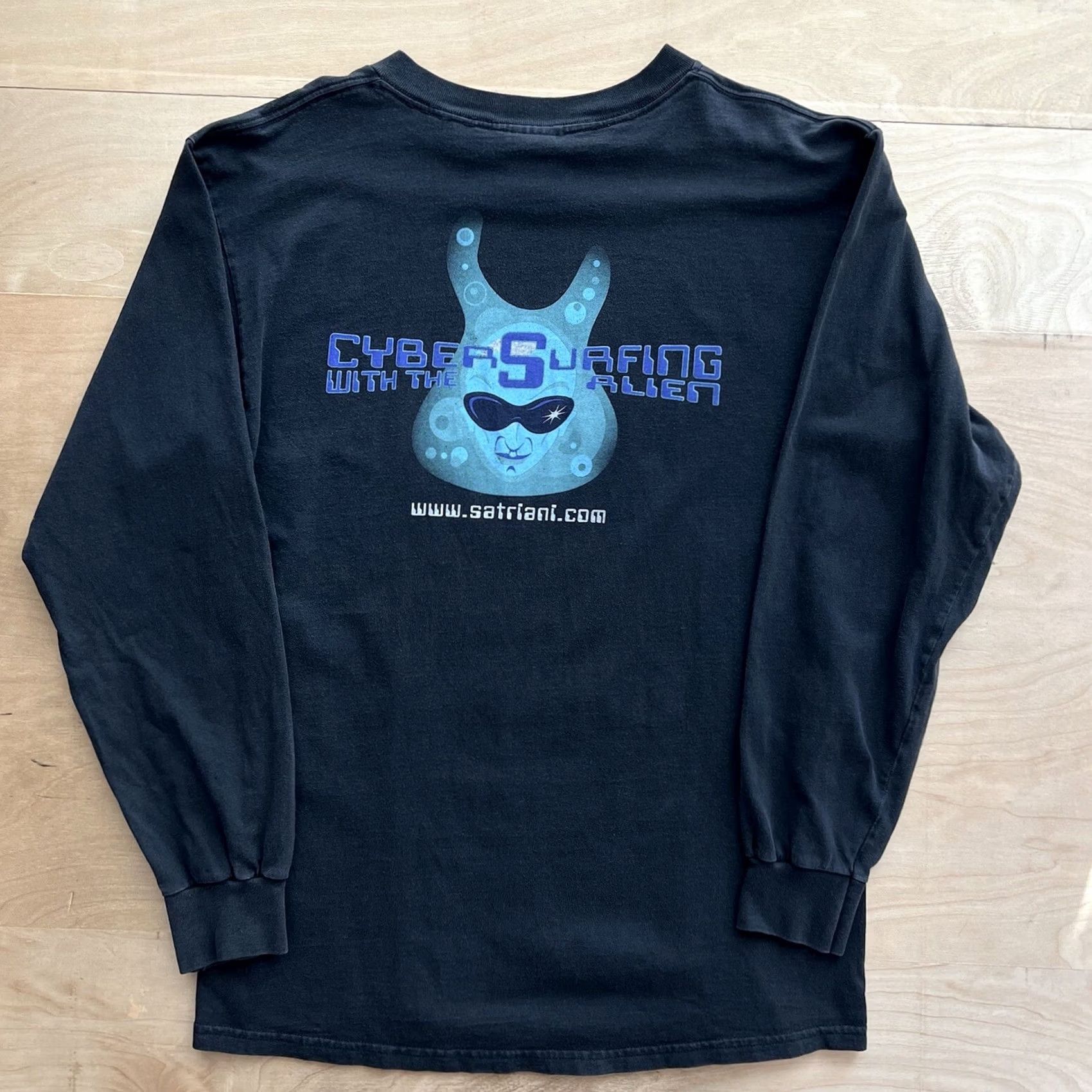 Vintage VINTAGE Joe Satriani Silver Surfer Shirt L 90s Rock Band Music Long Sleeve Graphic Size US L / EU 52-54 / 3 - 6 Thumbnail
