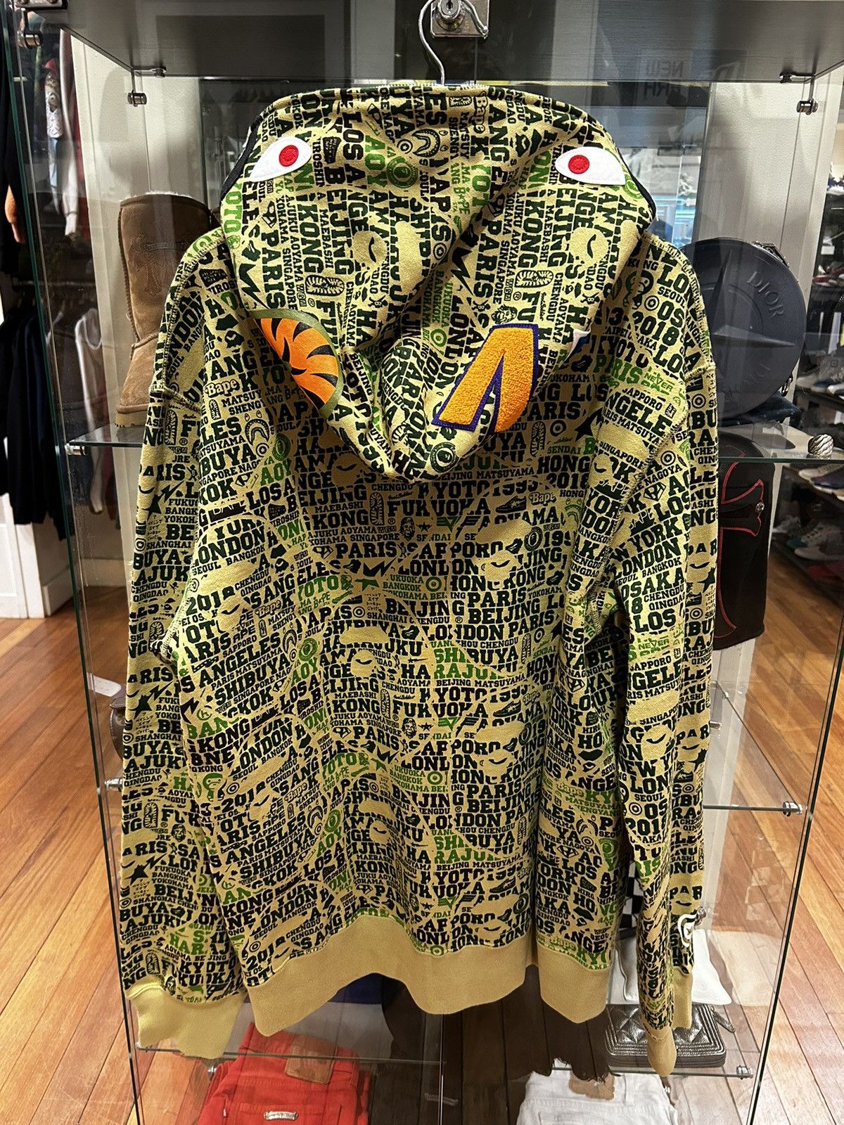 Bape Bape XXV Cities Camo Shark Zip Up Hoodie Size US XXL / EU 58 / 5 - 2 Thumbnail