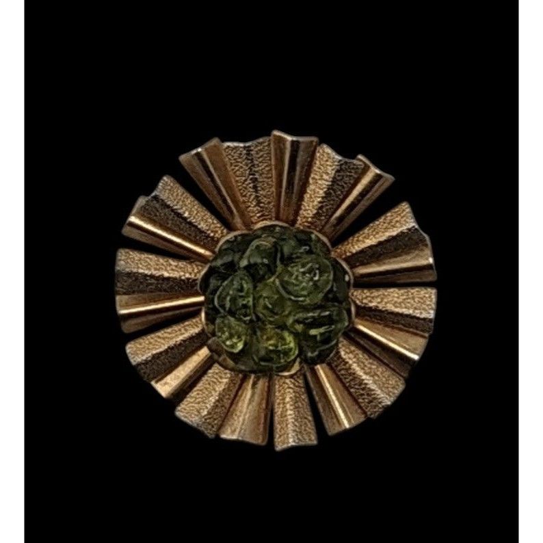 Other Vintage Retro Sunburst Gold-Tone Brooch With Green Glass Cen Size ONE SIZE - 2 Thumbnail
