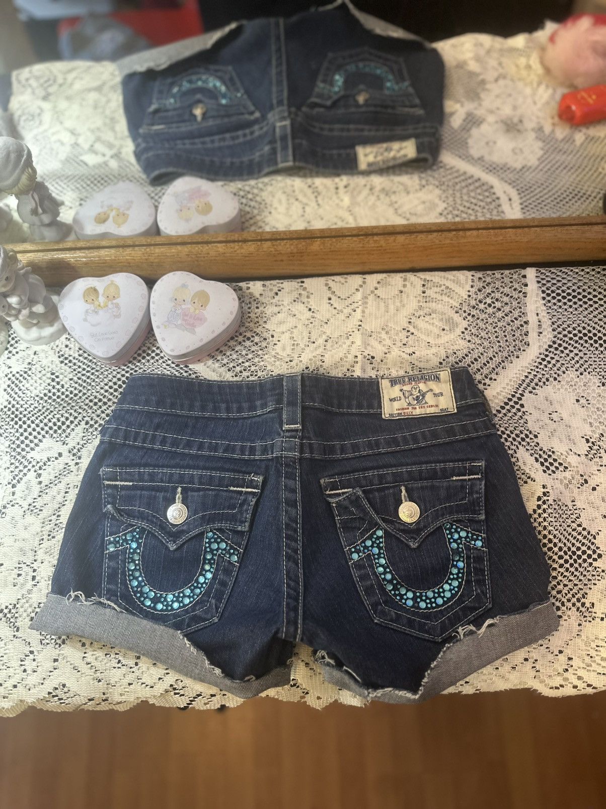 True Religion TRUE RELIGION RHINESTONE SHORTS Size 23" - 1 Thumbnail