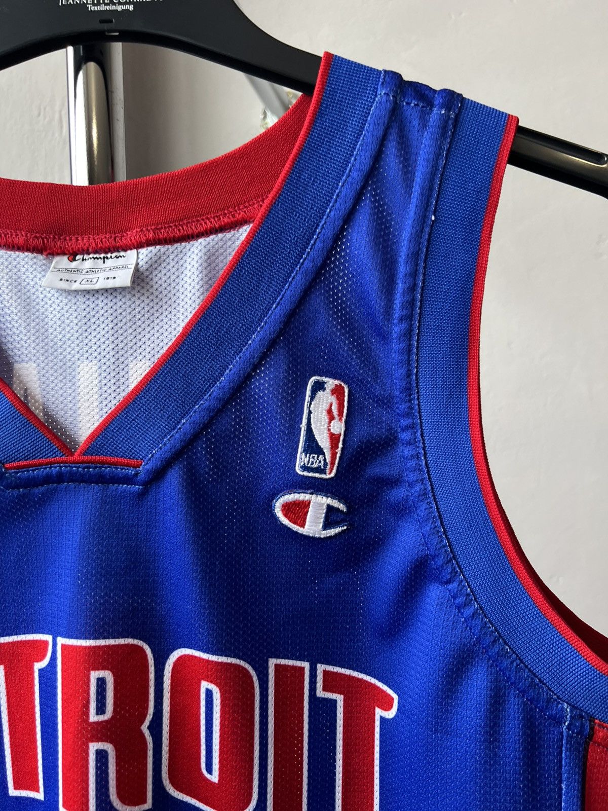 NBA 90’s Detroit Pistons #3 Wallace NBA Basketball jersey Size US XL / EU 56 / 4 - 5 Thumbnail